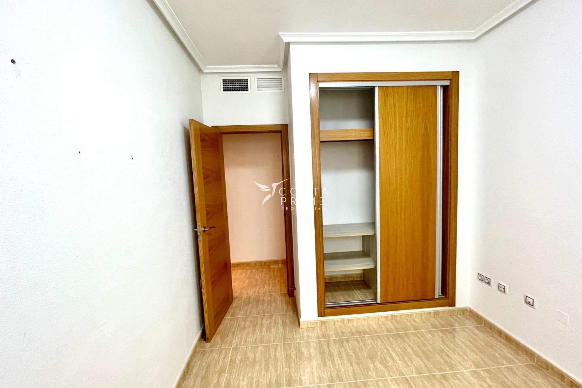 Reventa - Apartamento / Piso - Formentera del Segura