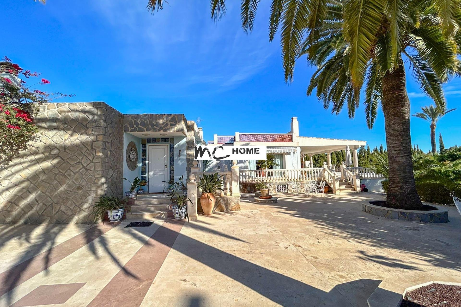 Reventa - Chalet / Villa - Alfas del Pí