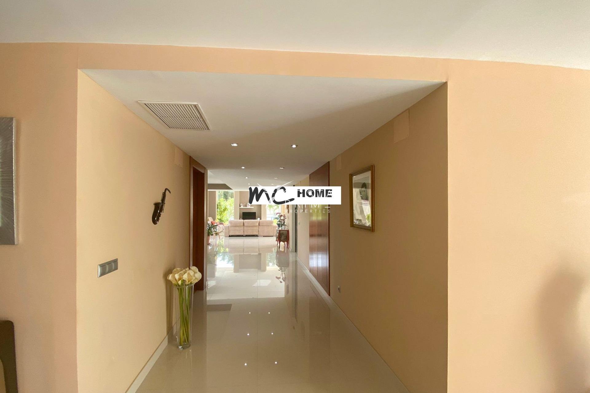 Reventa - Chalet / Villa - Alfas del Pí