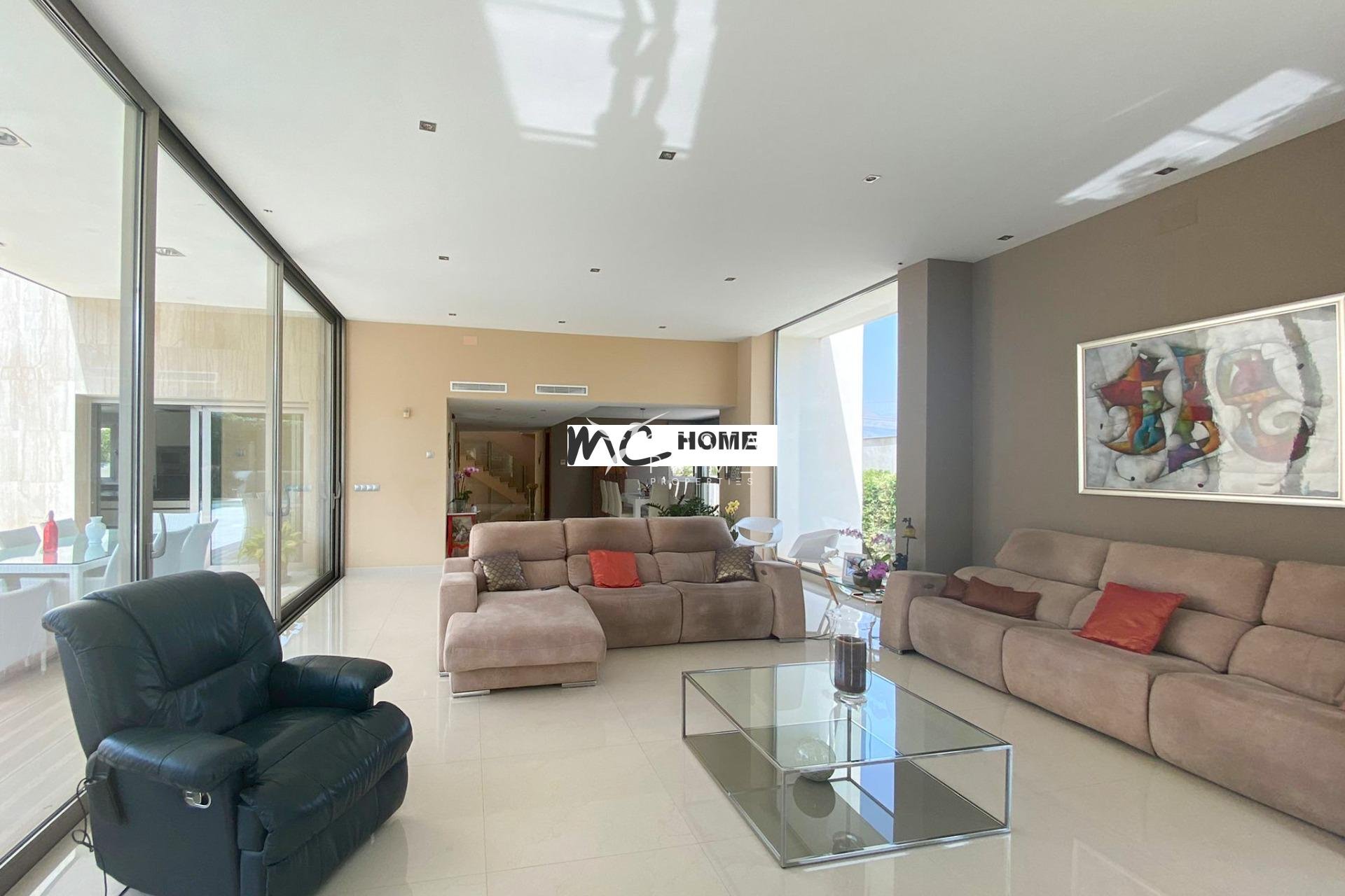 Reventa - Chalet / Villa - Alfas del Pí