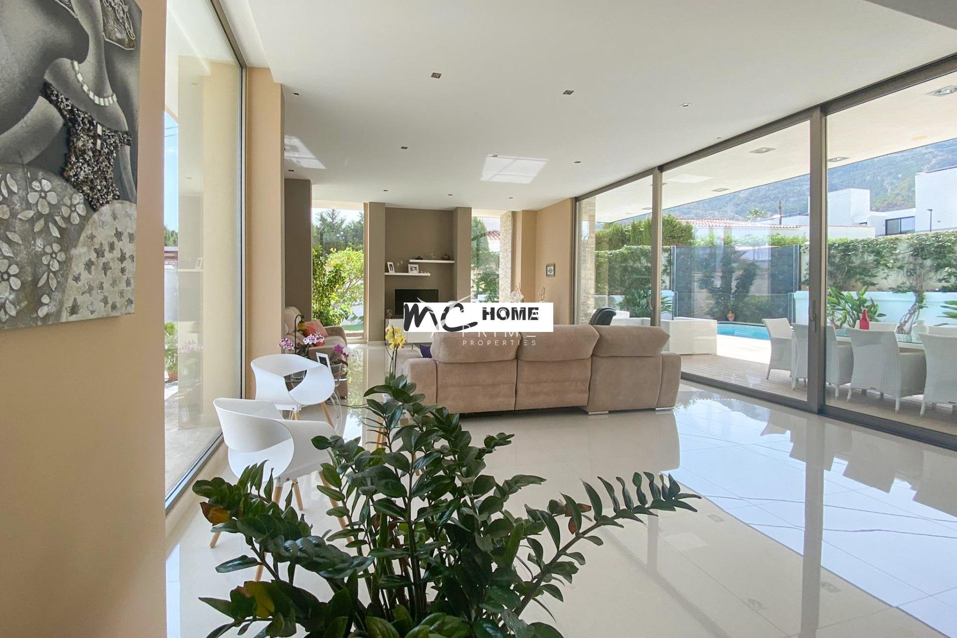 Reventa - Chalet / Villa - Alfas del Pí