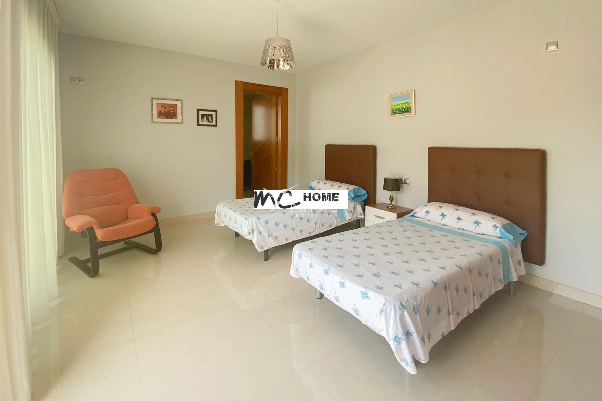 Reventa - Chalet / Villa - Alfas del Pí