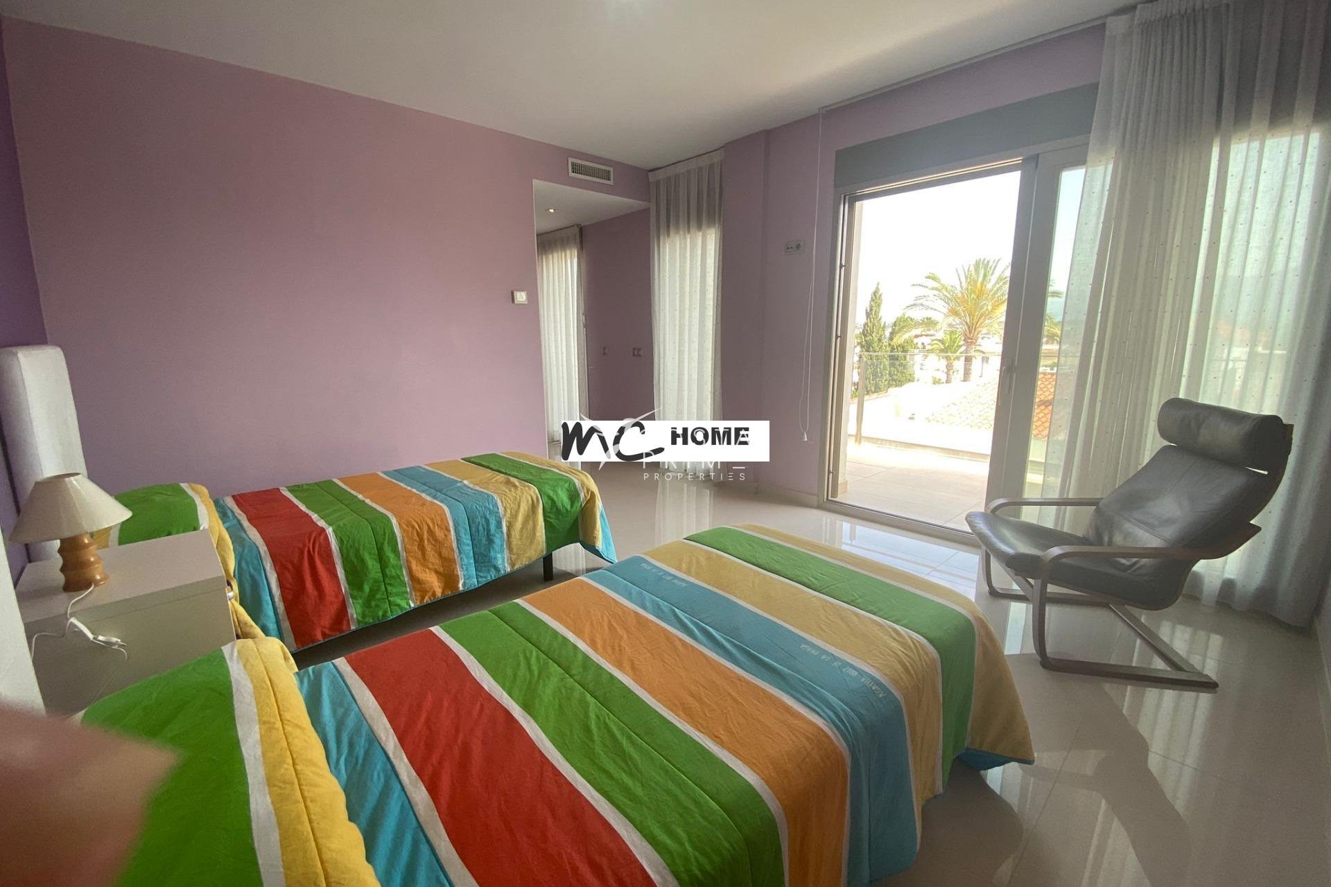 Reventa - Chalet / Villa - Alfas del Pí