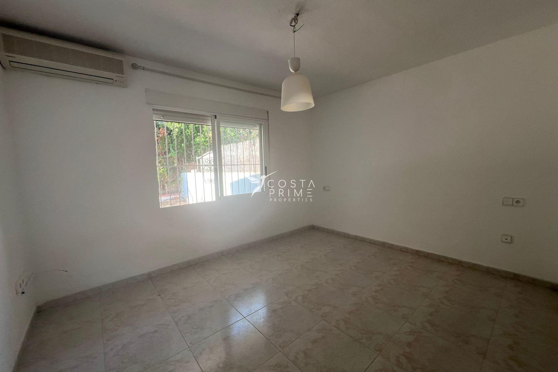 Reventa - Chalet / Villa - Alfas del Pí