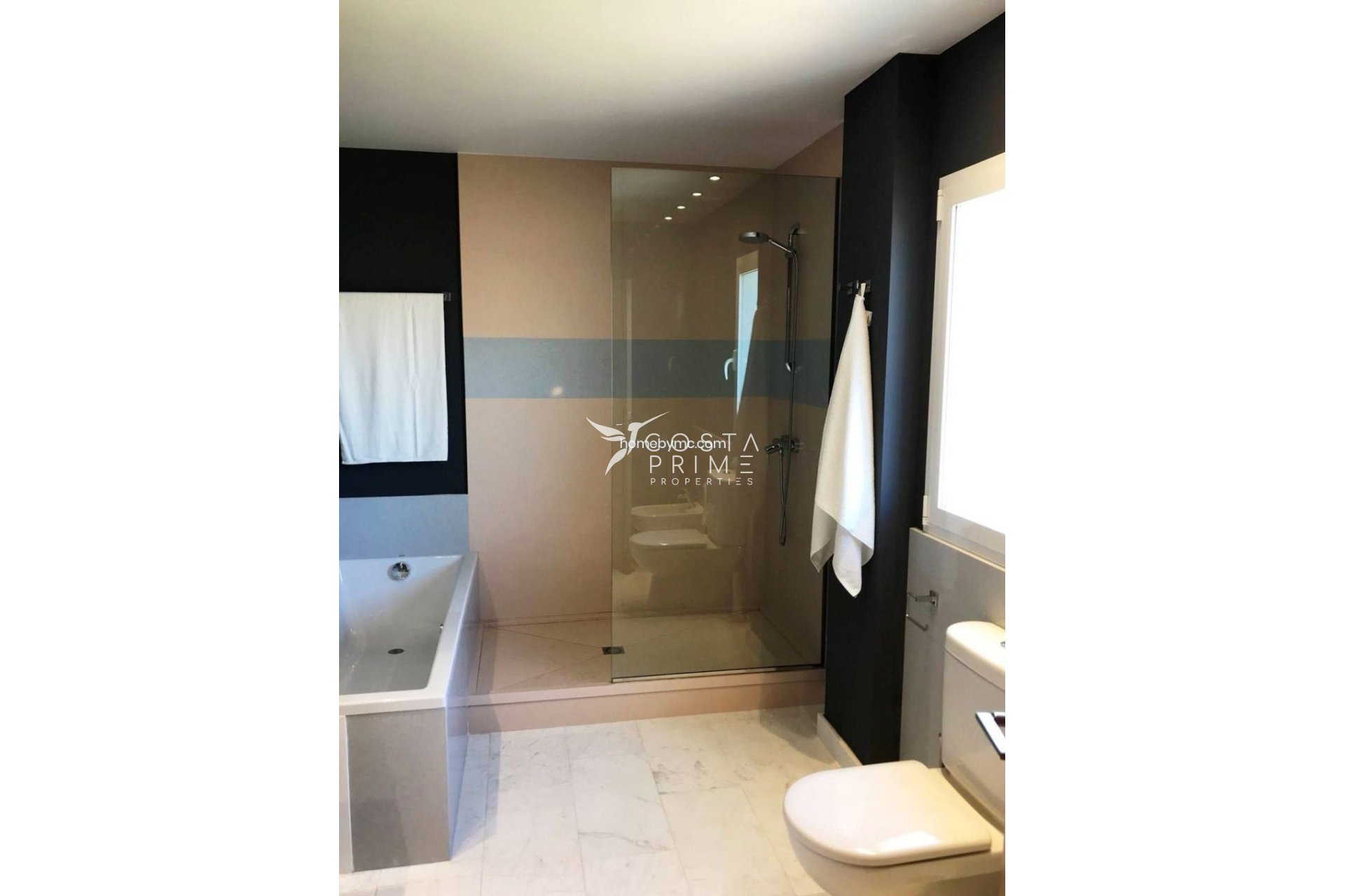 Reventa - Chalet / Villa - Alfas del Pí