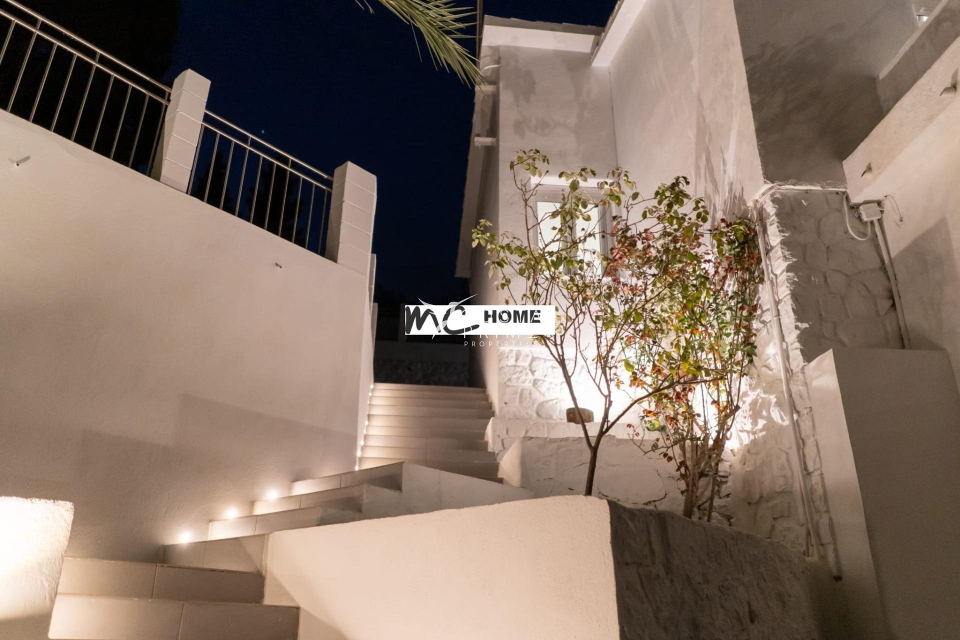 Reventa - Chalet / Villa - Altea