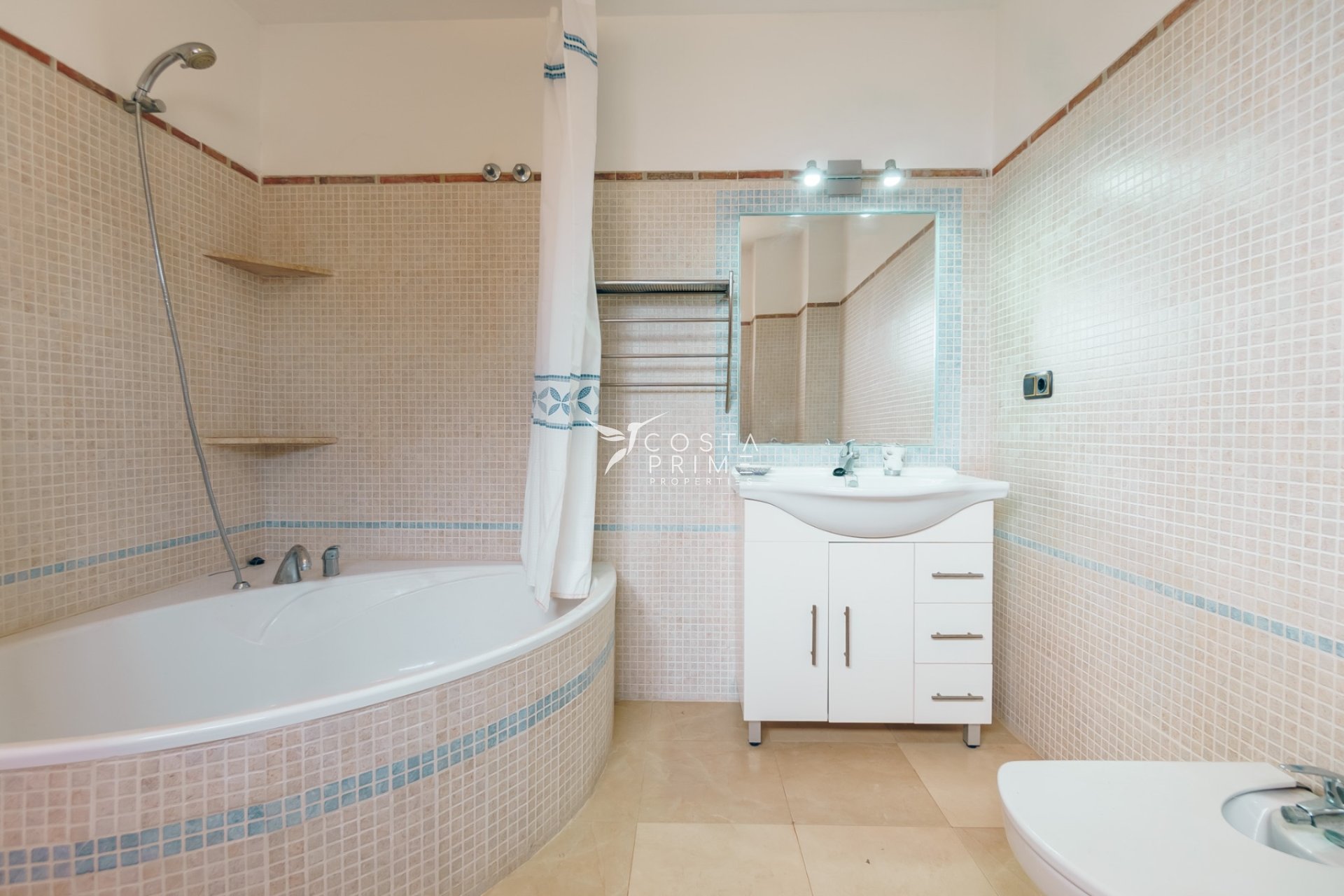 Reventa - Chalet / Villa - Altea