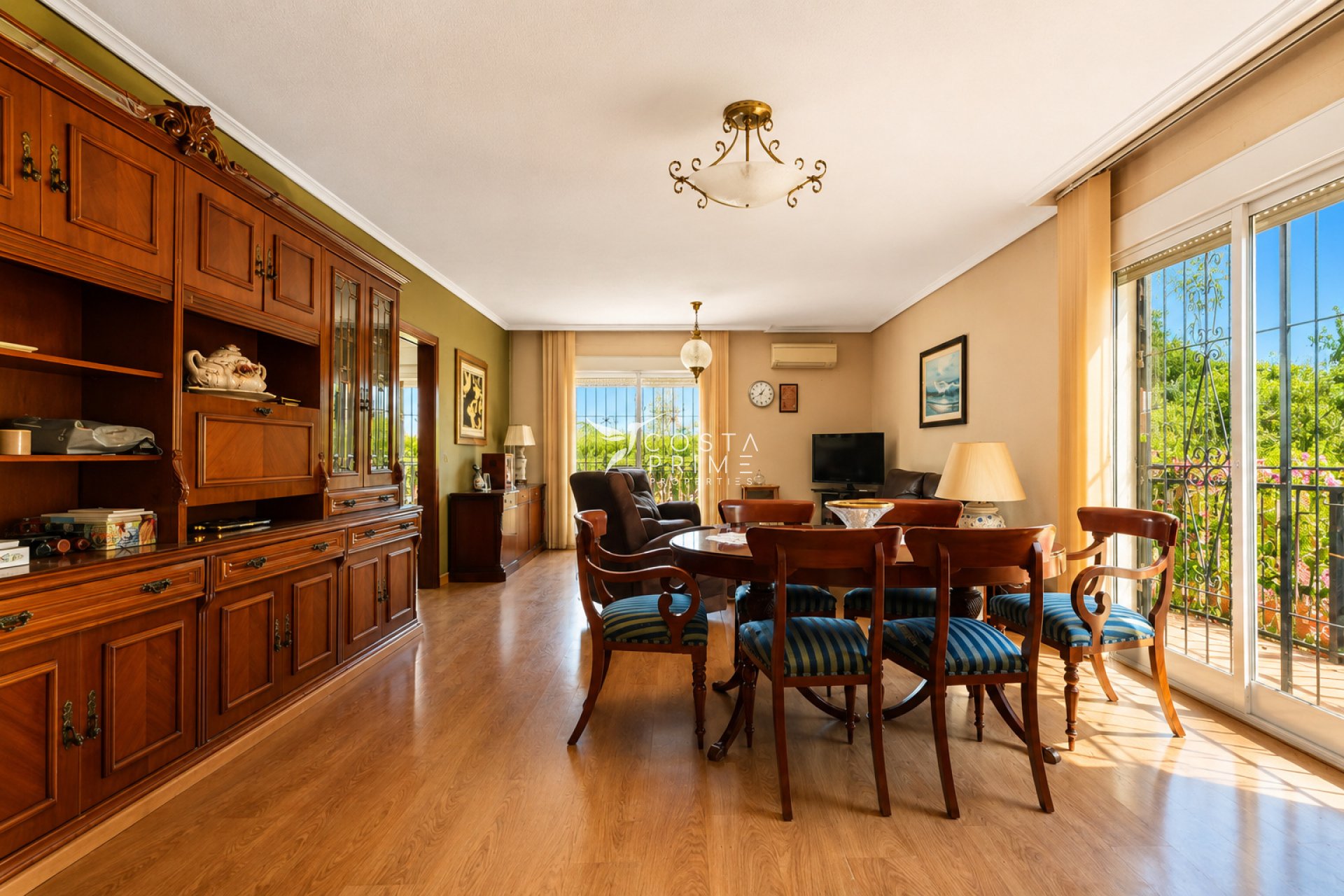 Reventa - Chalet / Villa - Benidorm