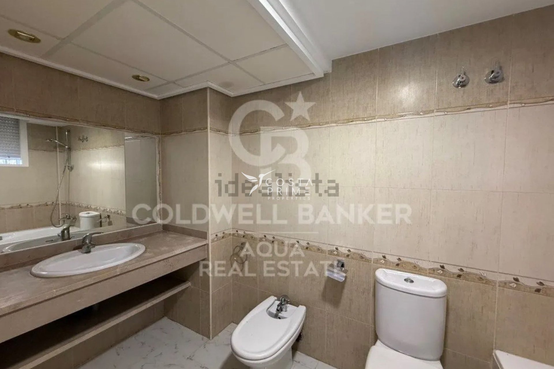 Reventa - Chalet / Villa - La Nucía