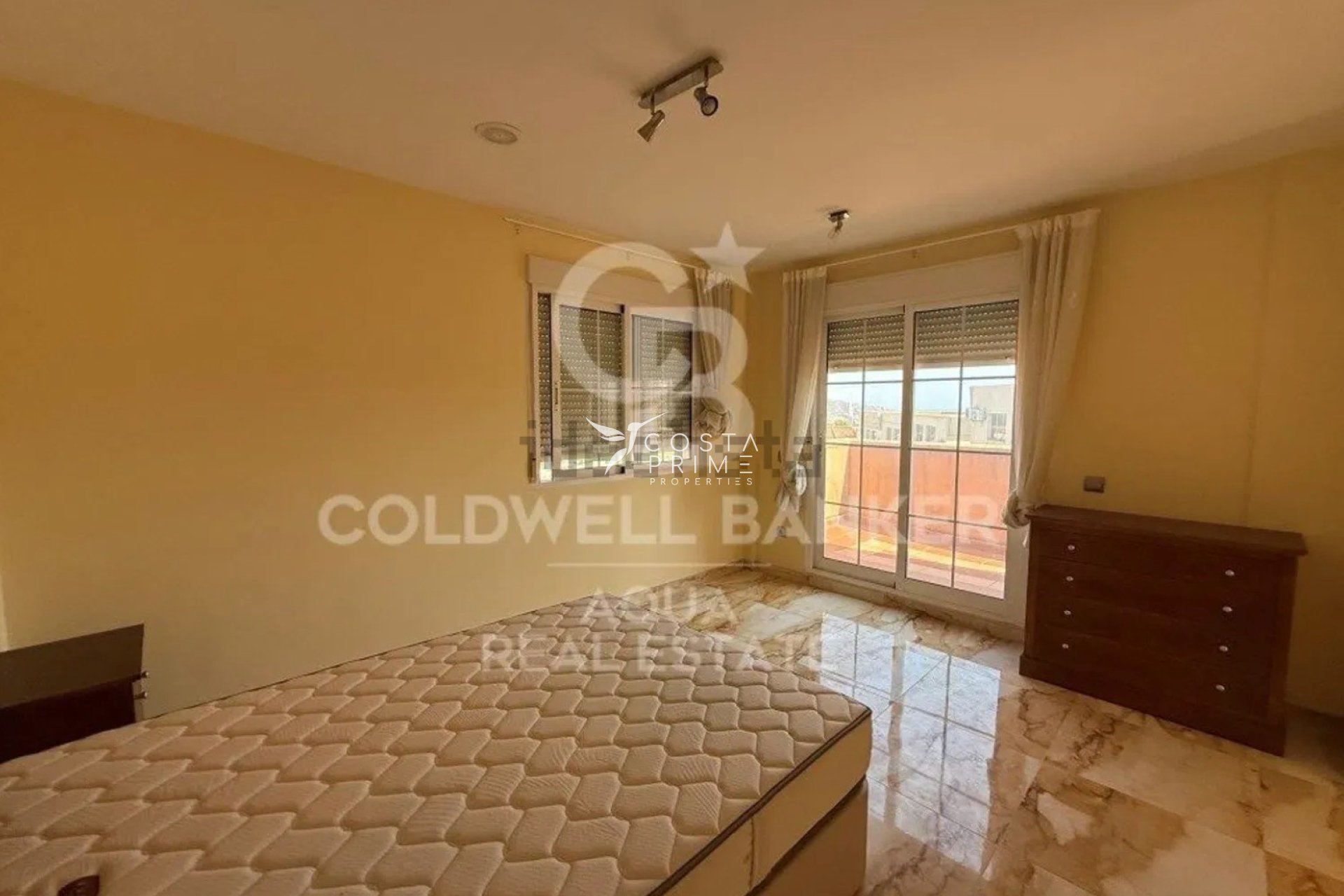 Reventa - Chalet / Villa - La Nucía