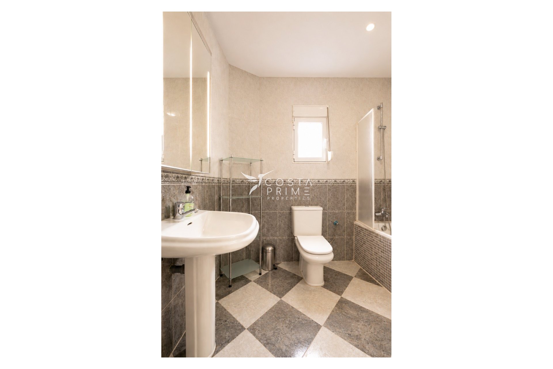Reventa - Chalet / Villa - La Nucía