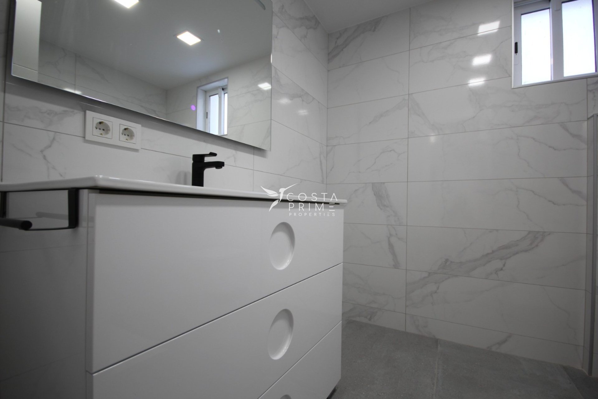 Reventa - Chalet / Villa - La Nucía