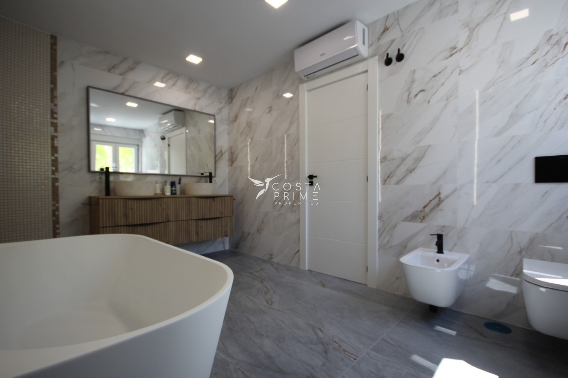 Reventa - Chalet / Villa - La Nucía