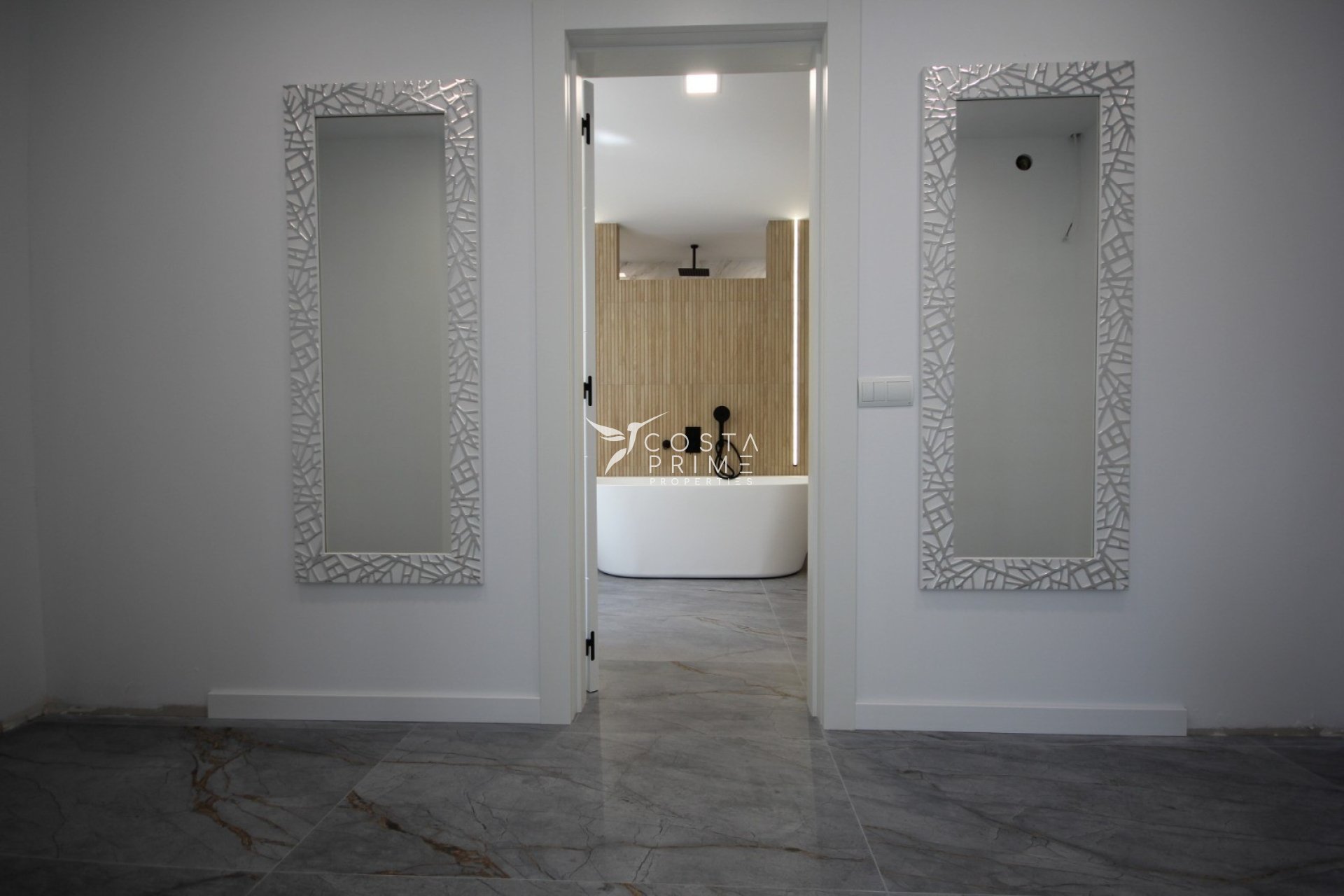 Reventa - Chalet / Villa - La Nucía