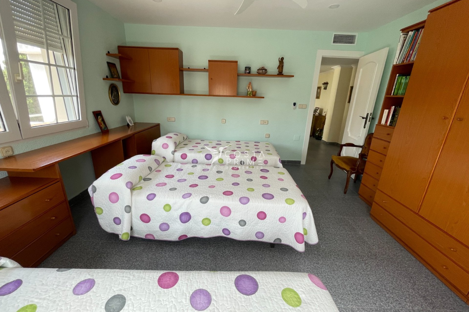 Reventa - Chalet / Villa - Orihuela