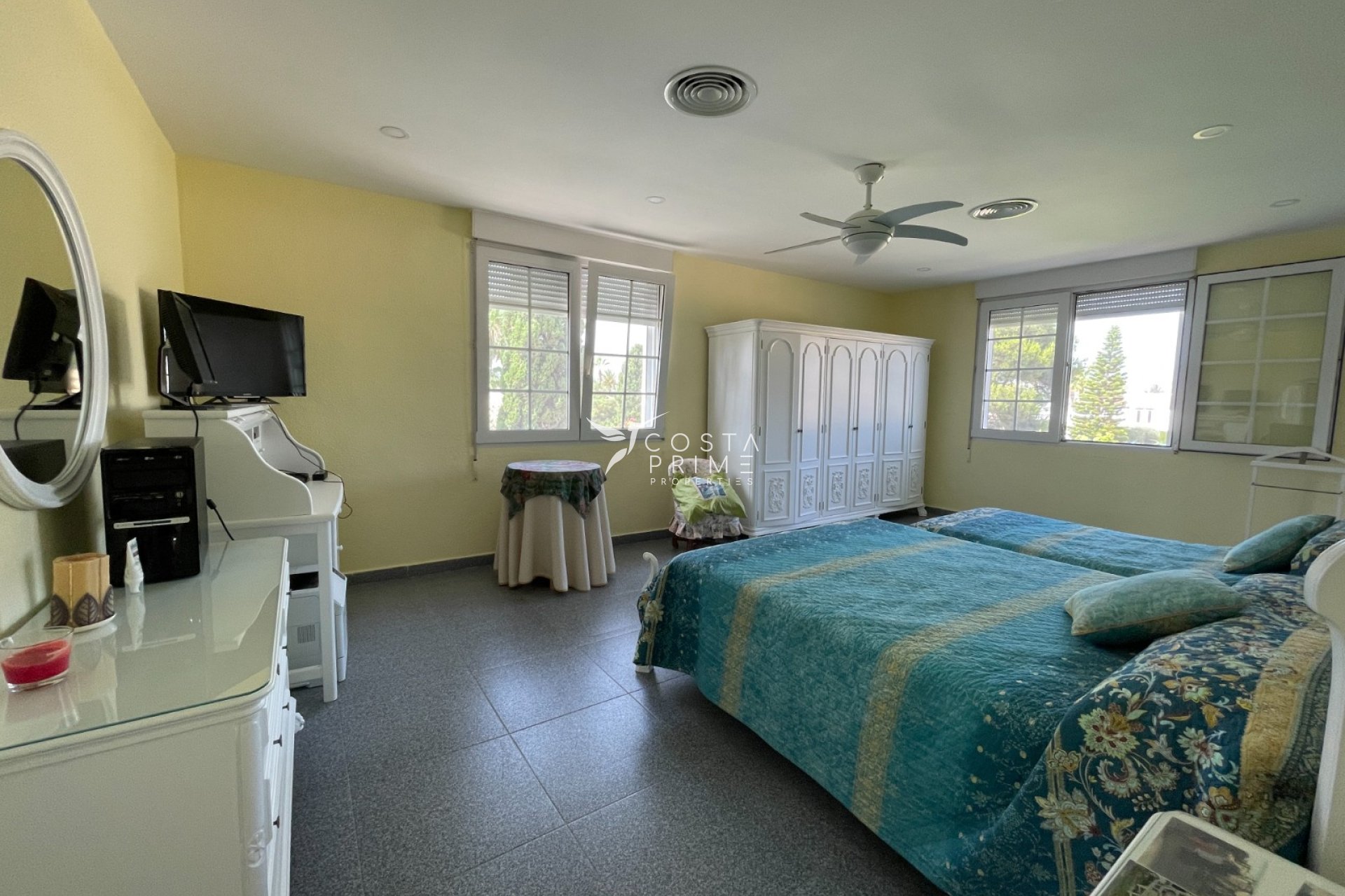 Reventa - Chalet / Villa - Orihuela