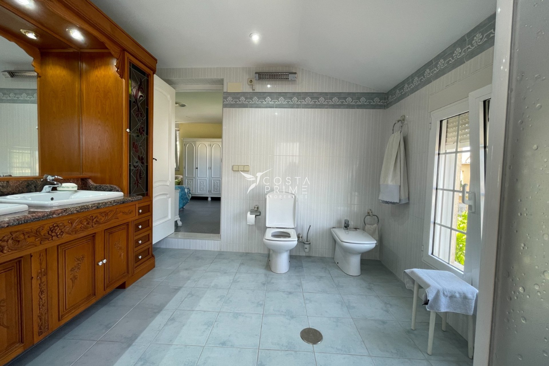 Reventa - Chalet / Villa - Orihuela