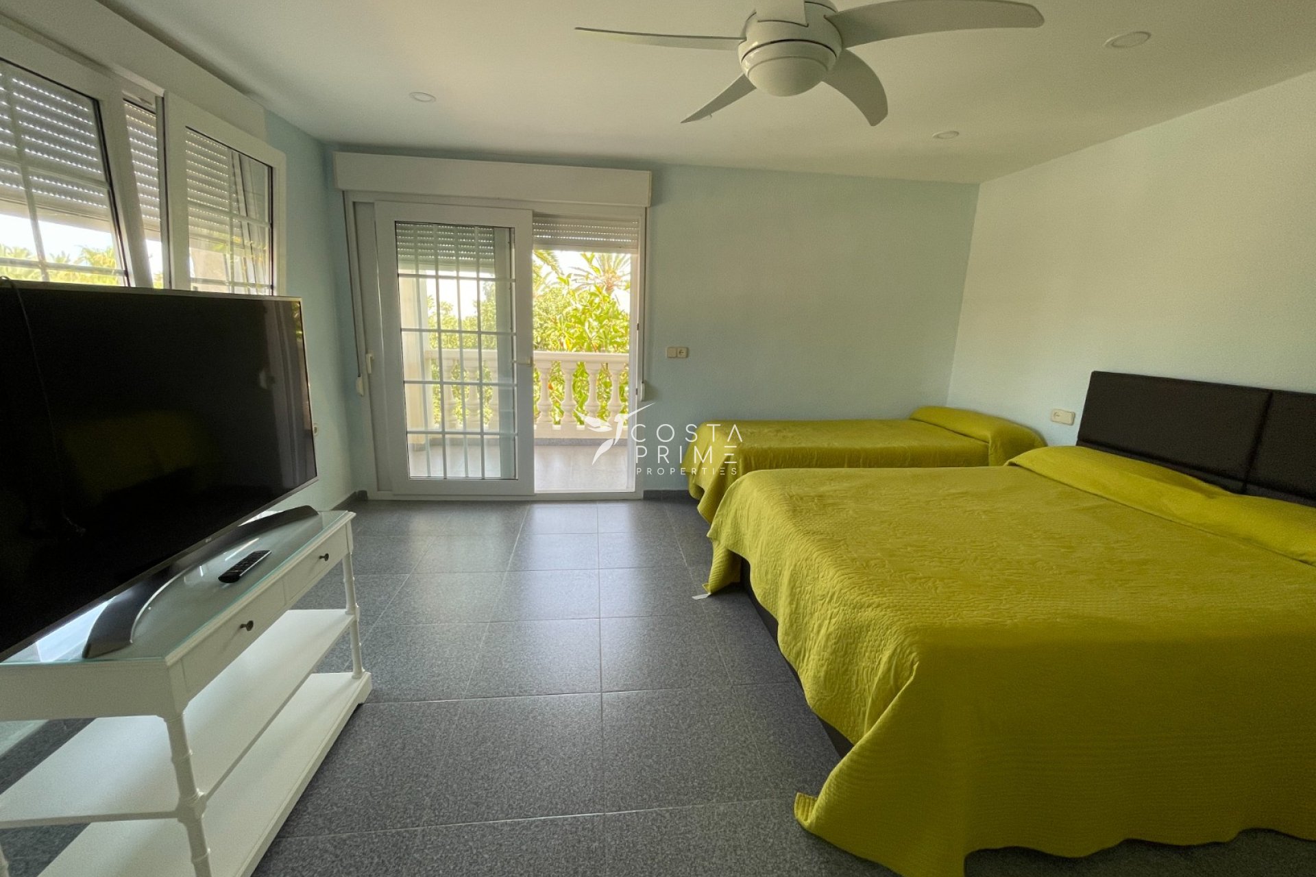 Reventa - Chalet / Villa - Orihuela