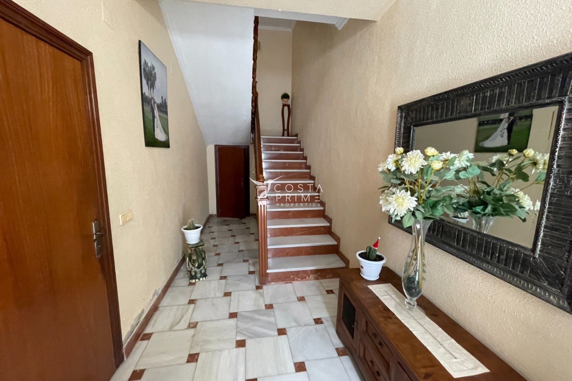 Reventa - Chalet / Villa - San Miguel de Salinas