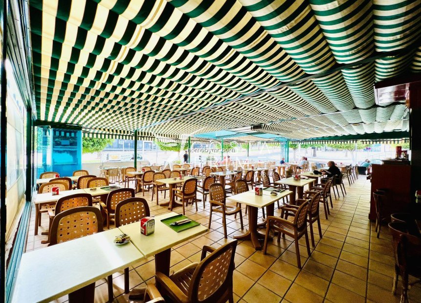 Reventa - Local / Comercio - Villajoyosa