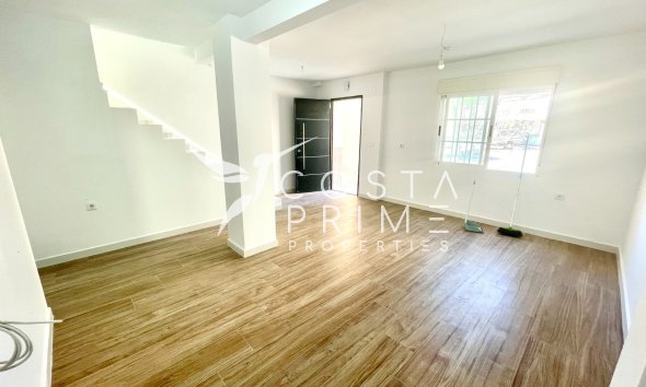 Townhouse / Semi - Resale - Daya Nueva -
                Daya Vieja