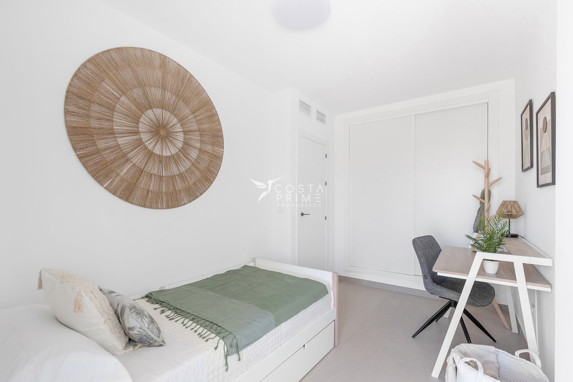 Új építésű - Városháza / Semi - Rafal