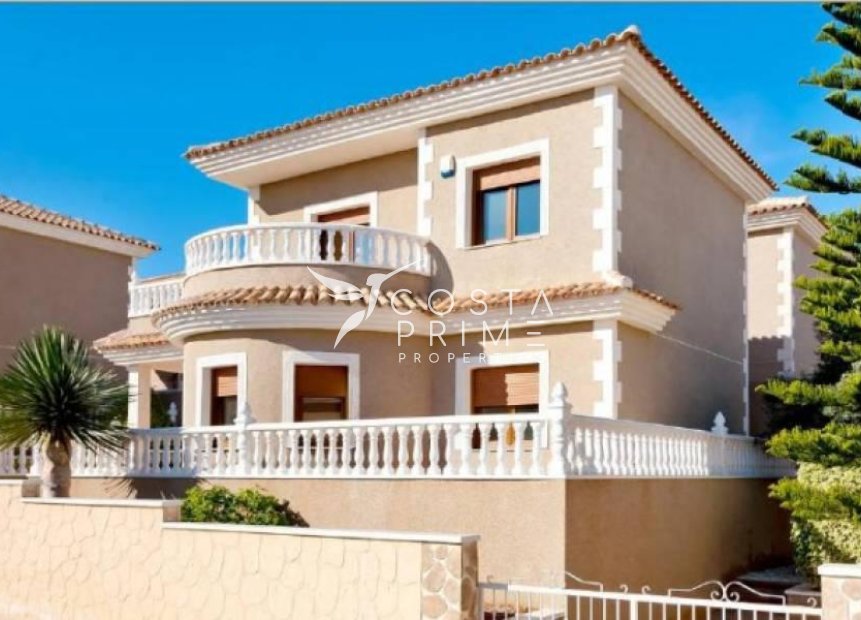 Új építésű - Villa  - Torrevieja