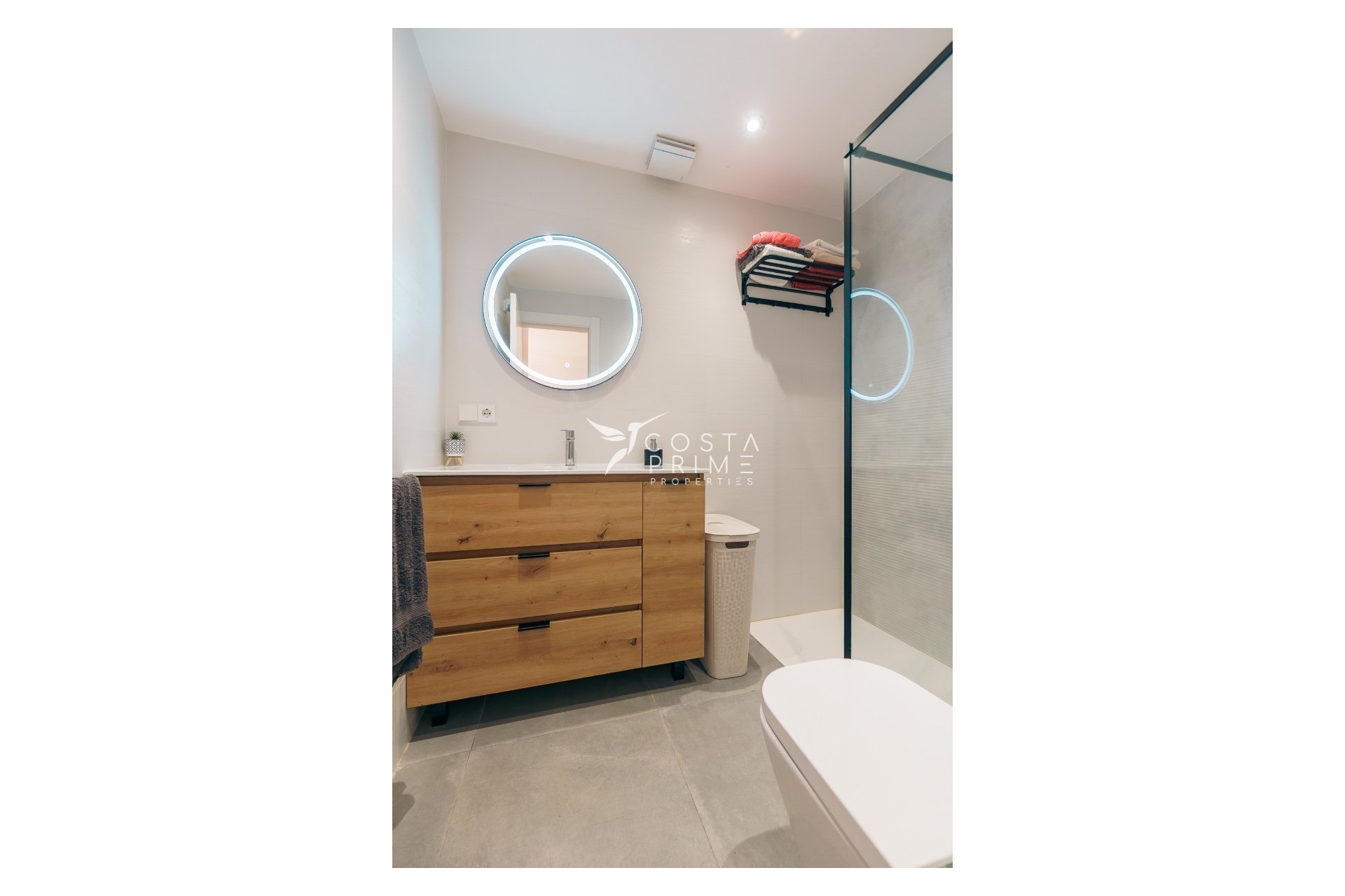 Újraértékesítés - Apartman / lakás - Albir