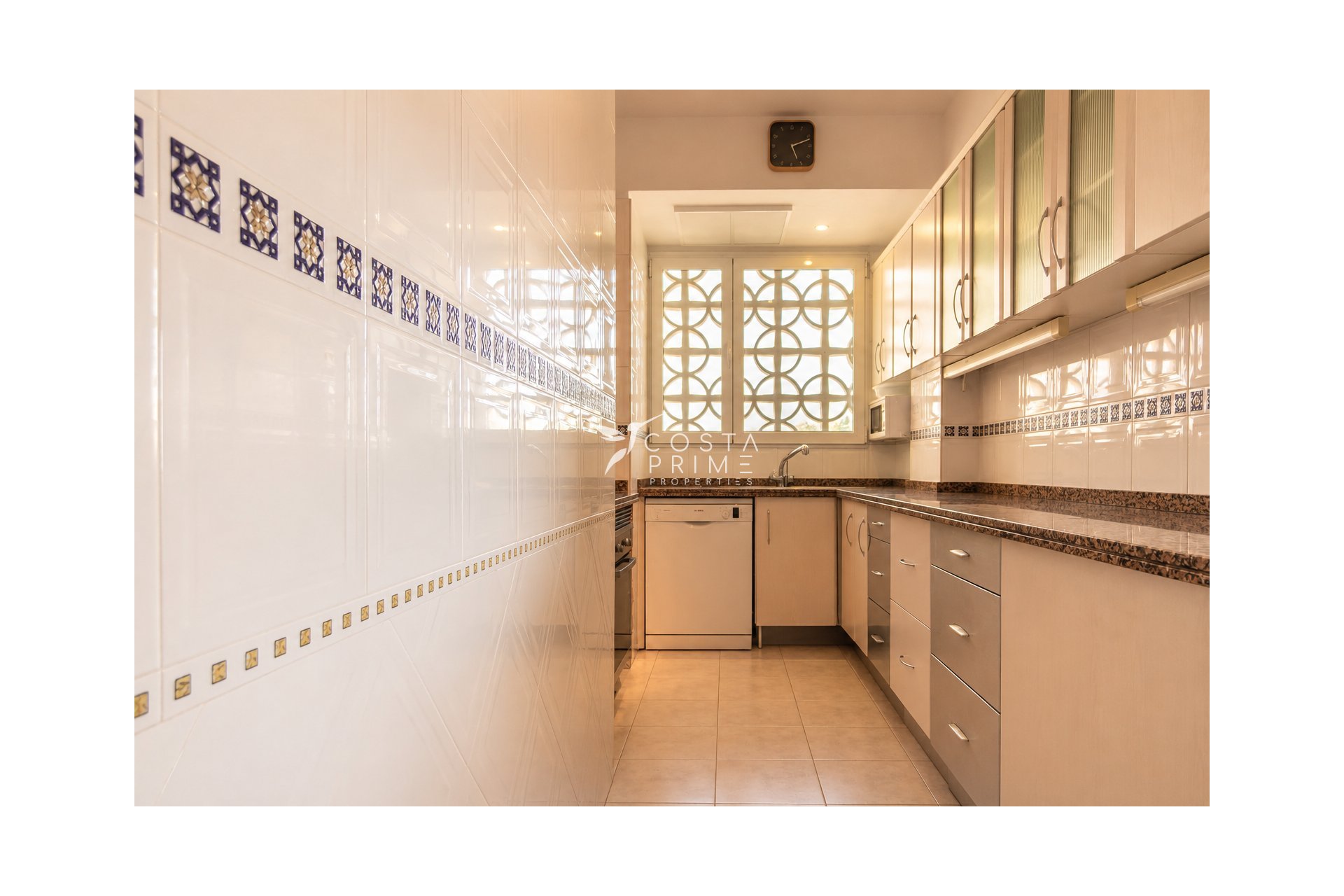 Újraértékesítés - Apartman / lakás - Albir