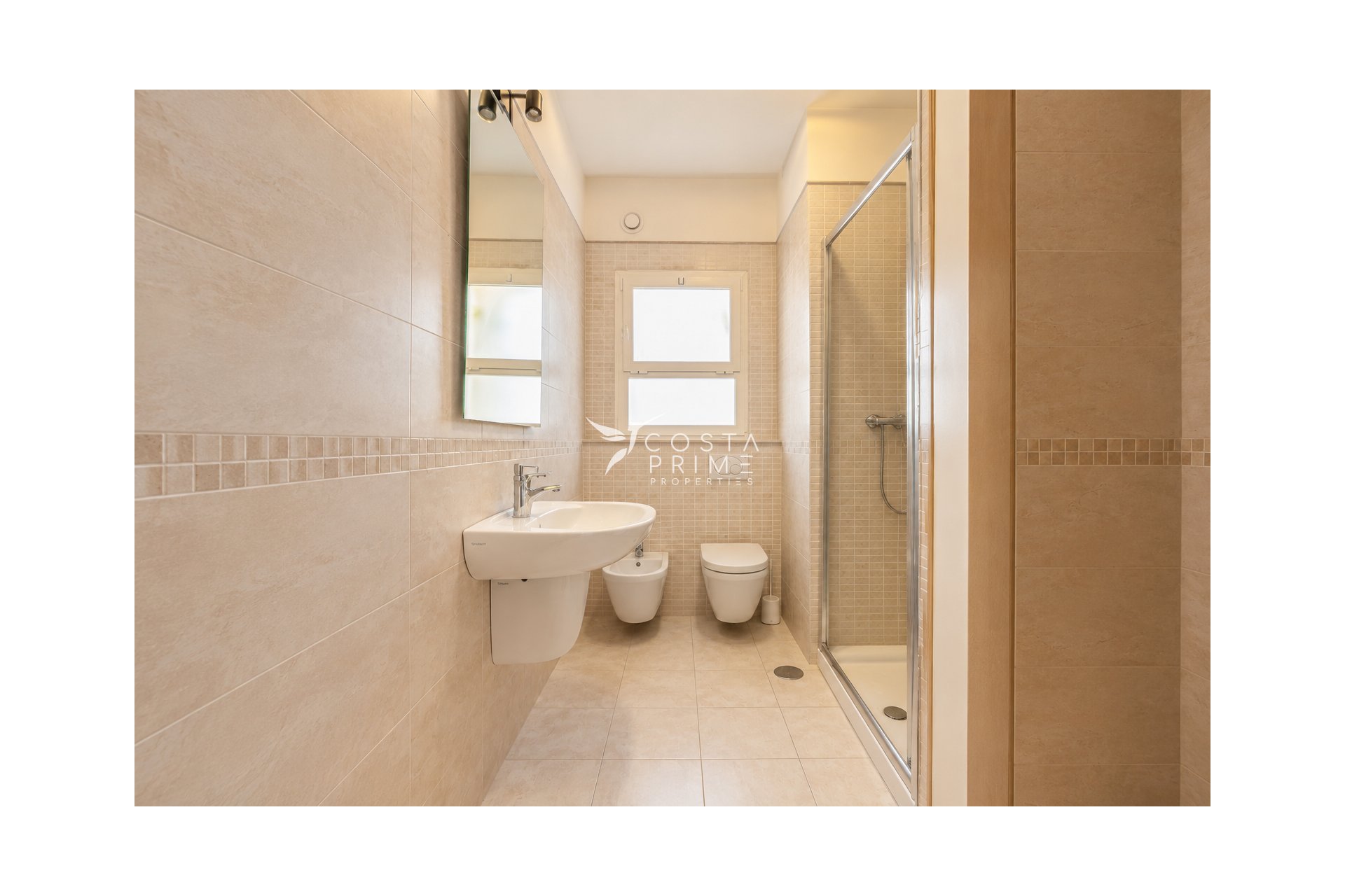 Újraértékesítés - Apartman / lakás - Albir
