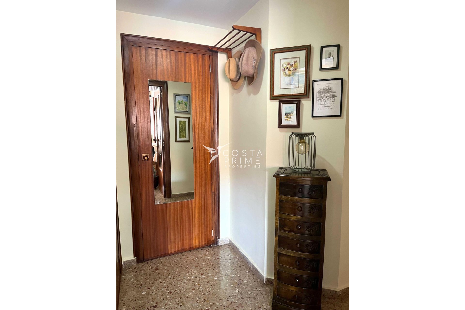 Újraértékesítés - Apartman / lakás - Alfas del Pí