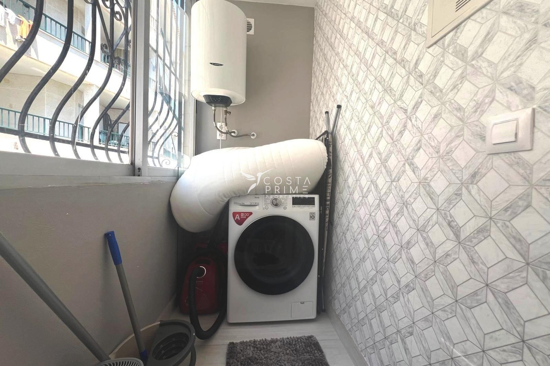 Újraértékesítés - Apartman / lakás - Altea