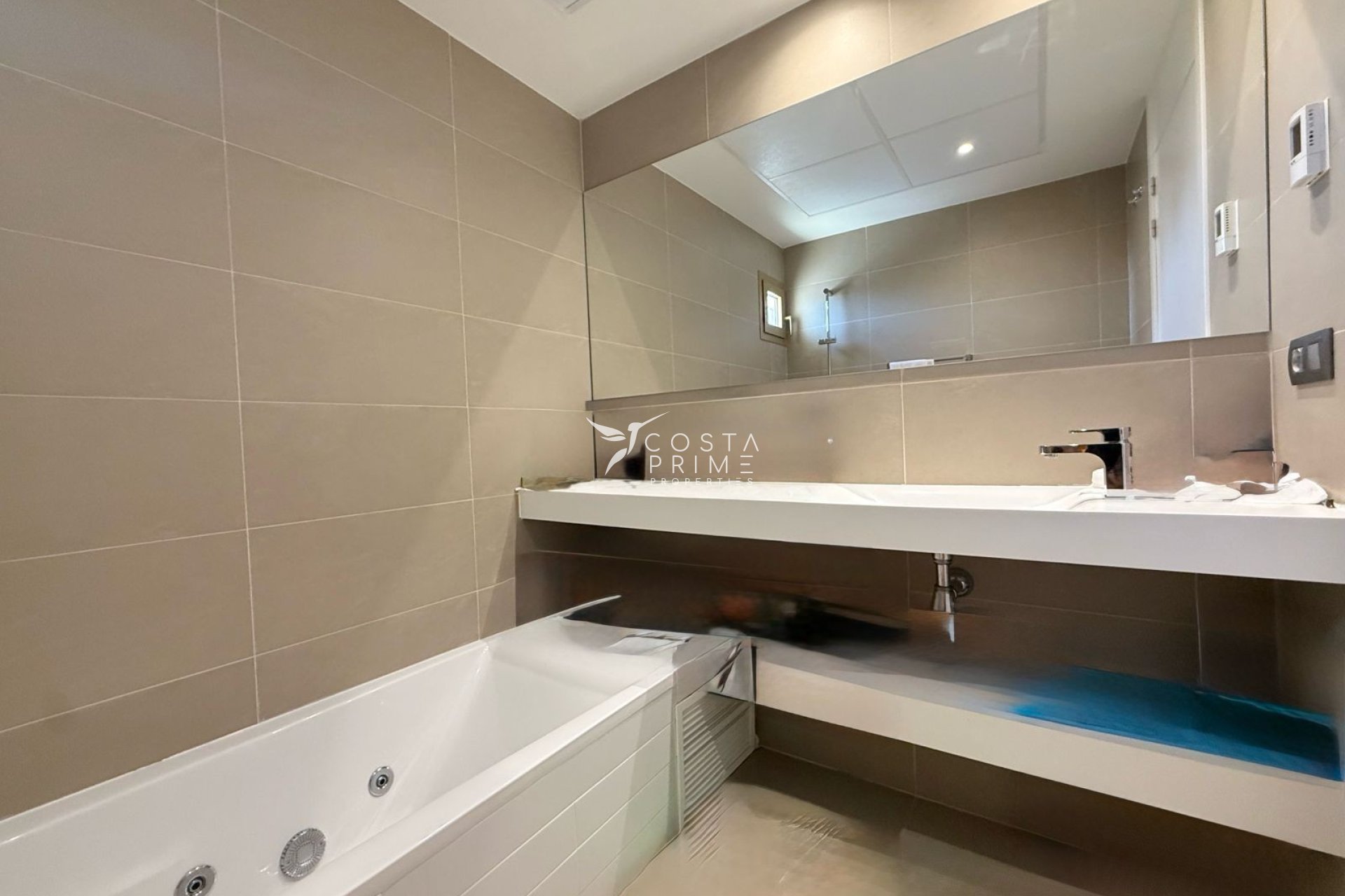 Újraértékesítés - Apartman / lakás - Benidorm