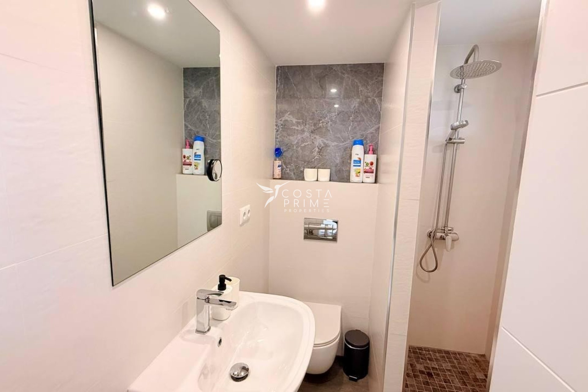 Újraértékesítés - Apartman / lakás - Benidorm