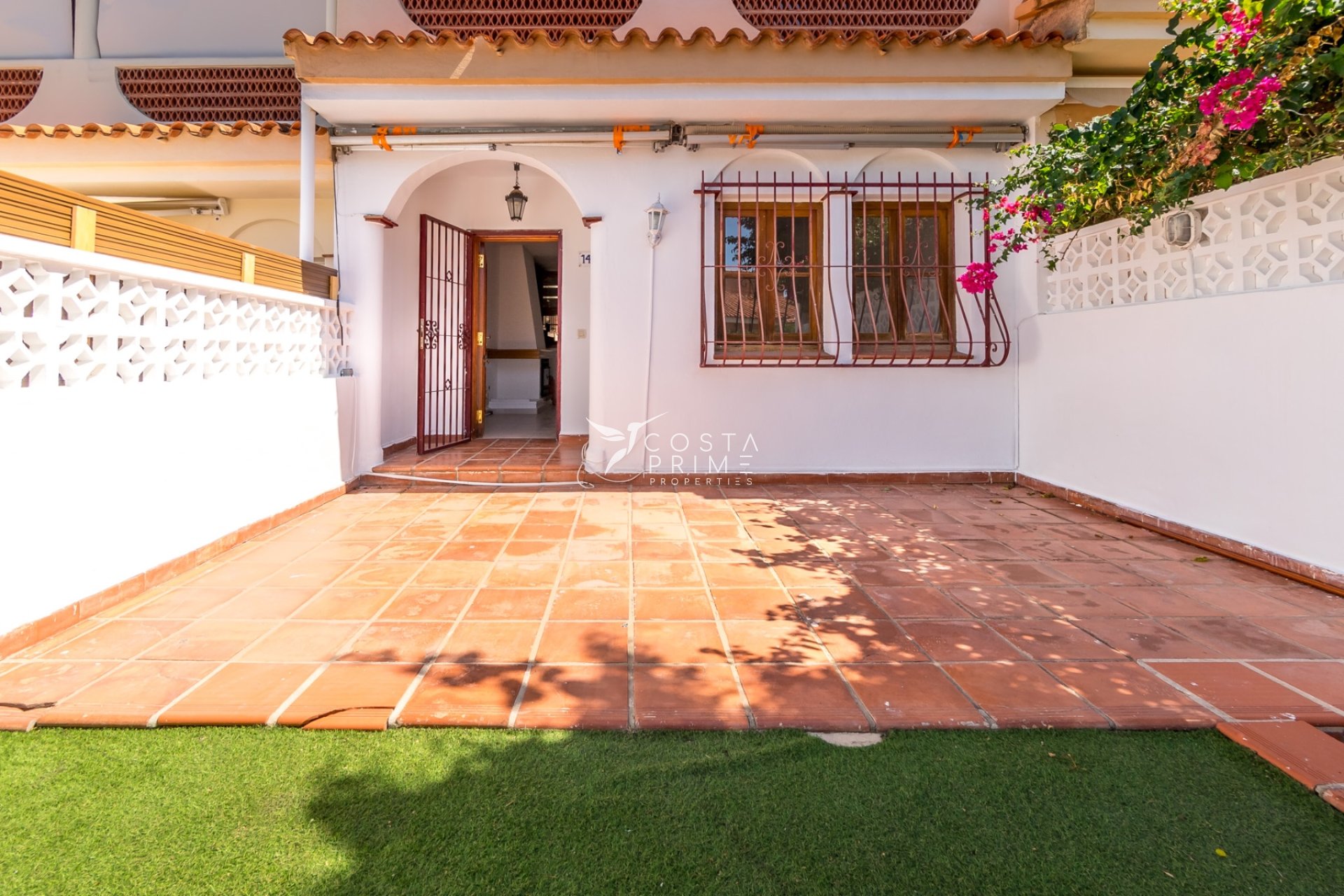 Újraértékesítés - Városháza / Semi - Albir