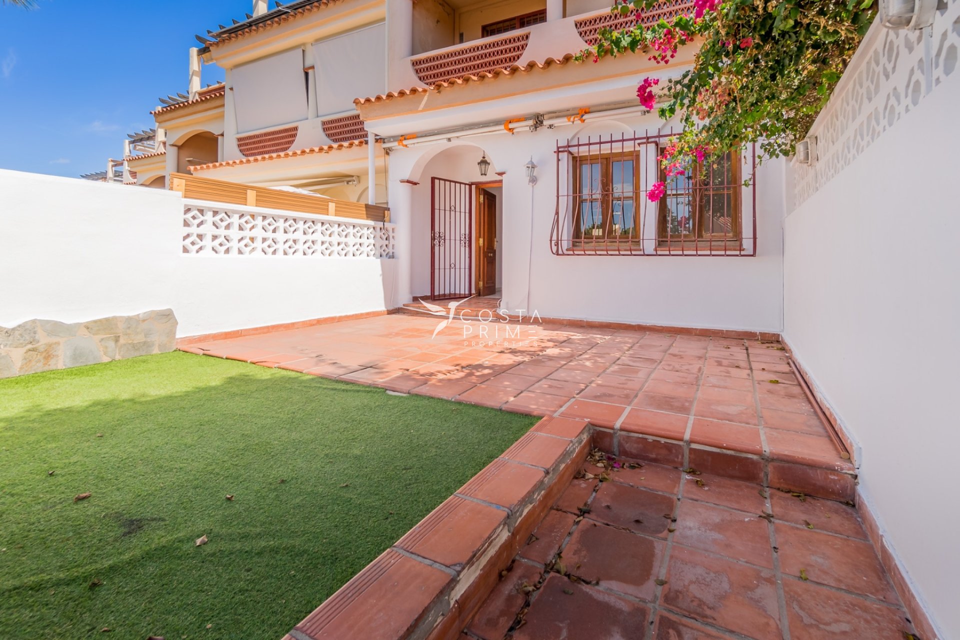 Újraértékesítés - Városháza / Semi - Albir