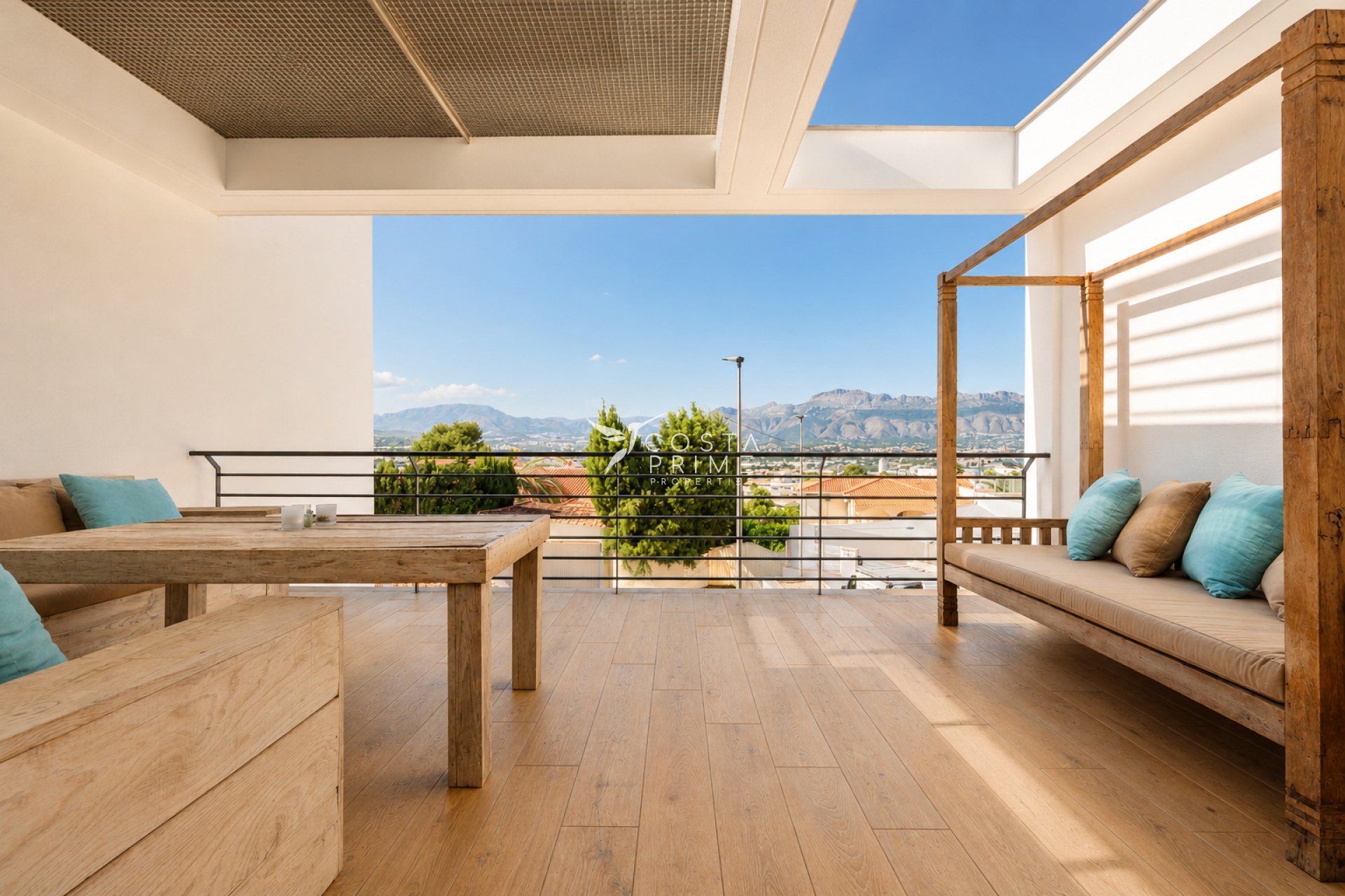 Újraértékesítés - Városháza / Semi - Albir