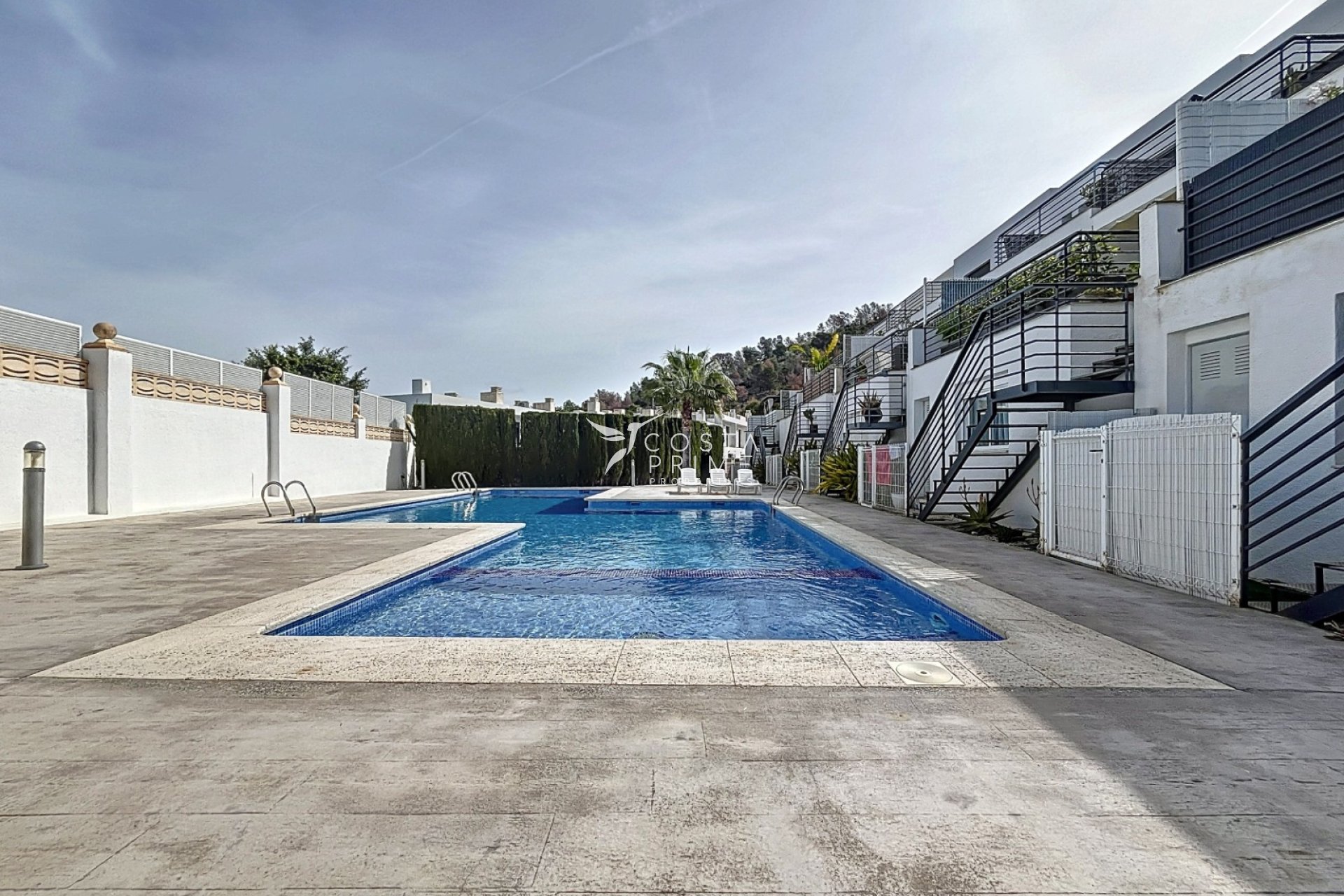 Újraértékesítés - Városháza / Semi - Albir