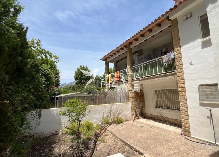 Újraértékesítés - Városháza / Semi - Albir