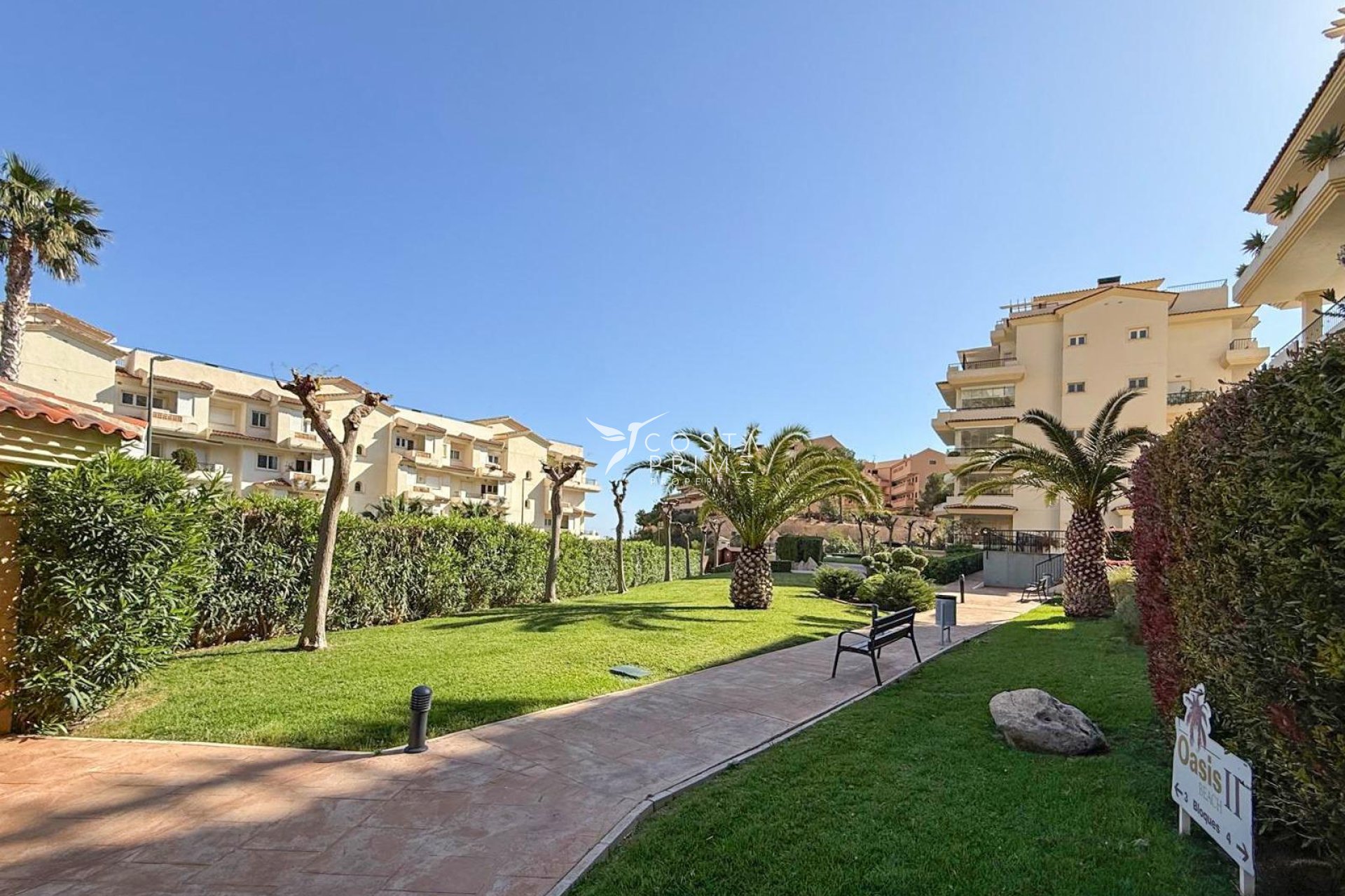 Újraértékesítés - Városháza / Semi - Altea