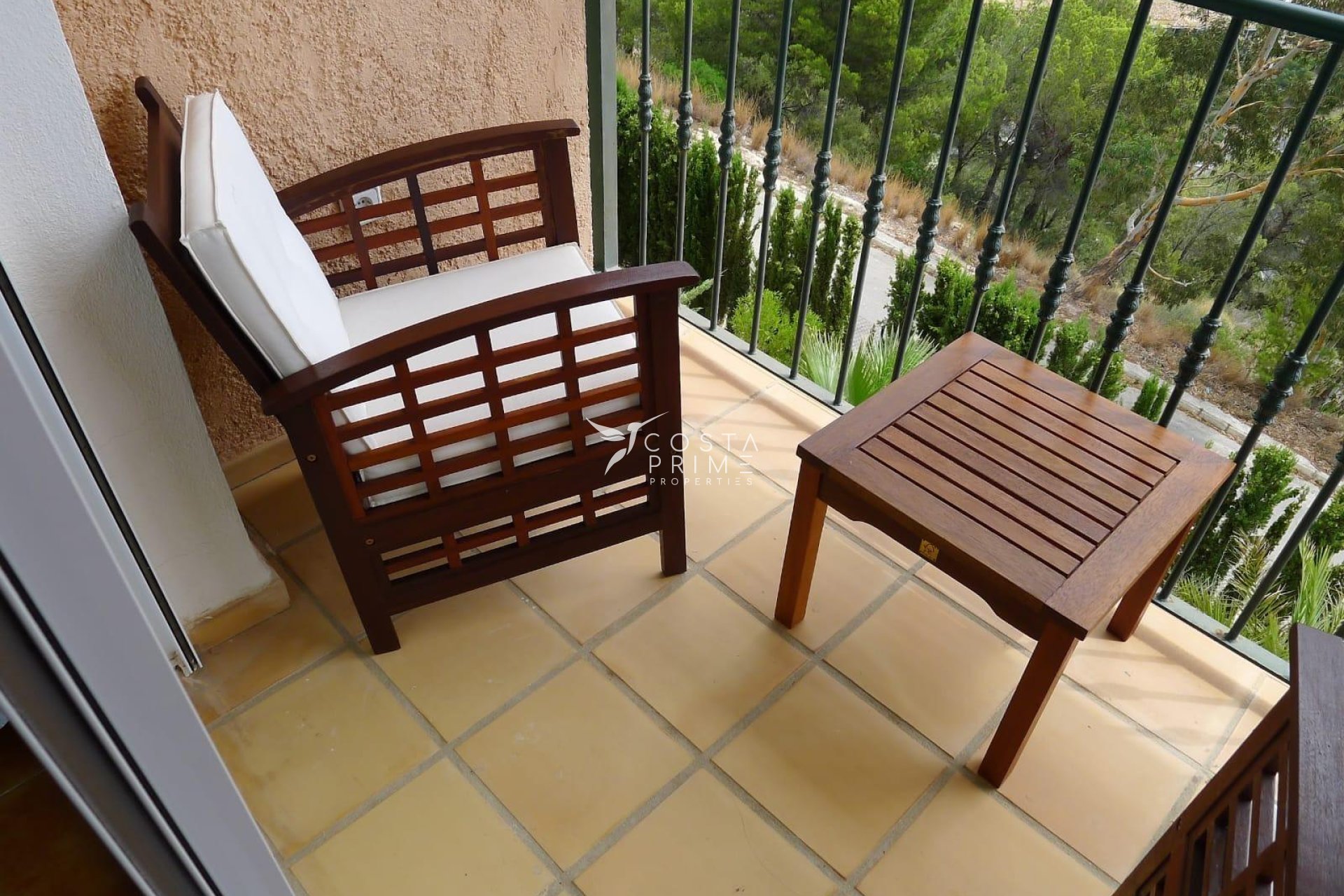 Újraértékesítés - Városháza / Semi - Altea