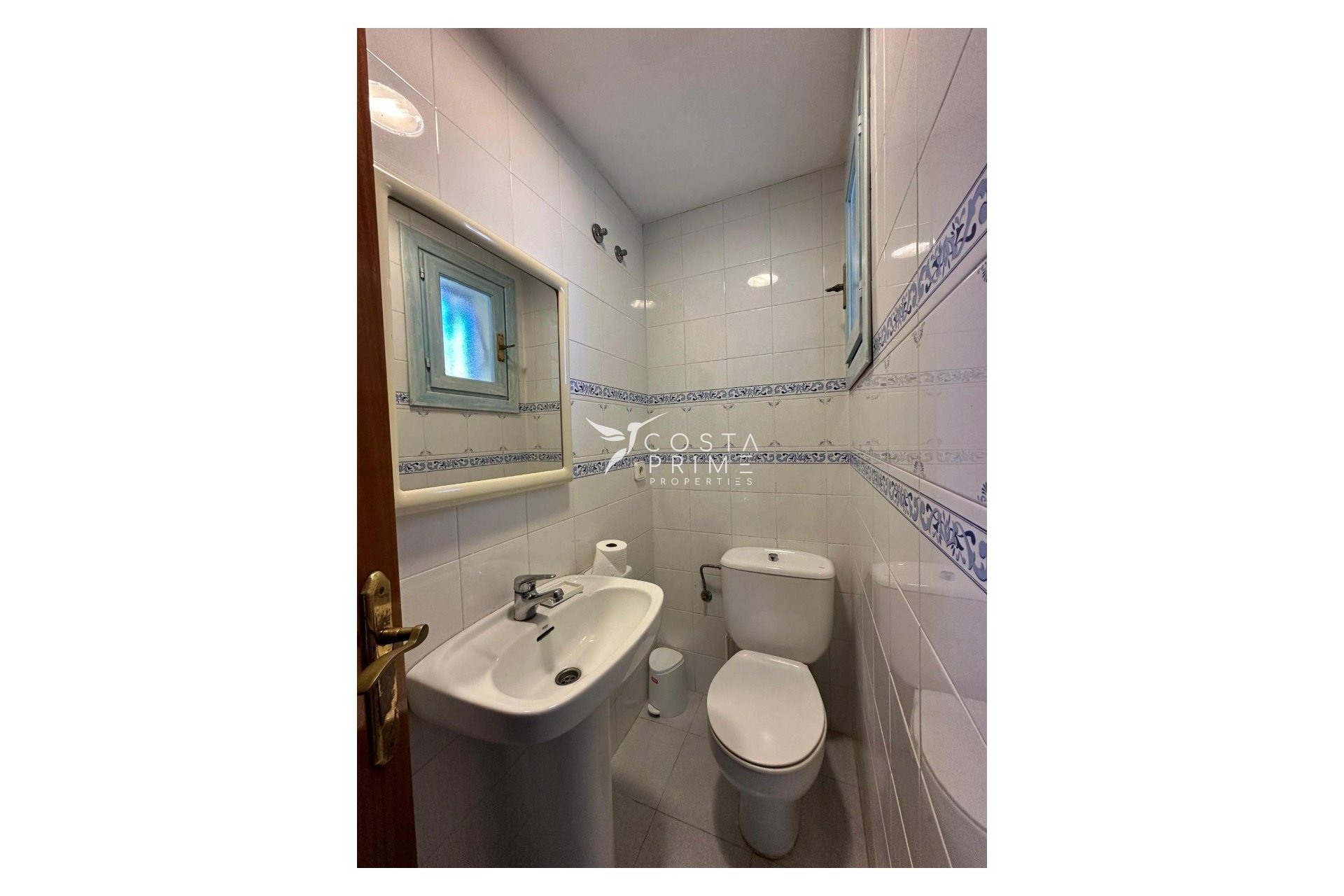 Újraértékesítés - Városháza / Semi - Finestrat