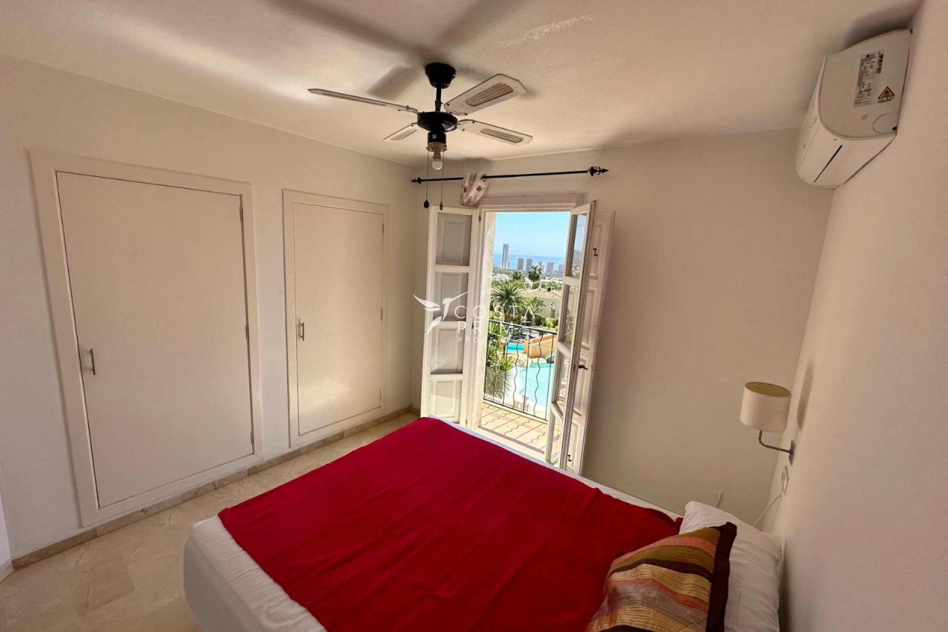 Újraértékesítés - Városháza / Semi - Finestrat