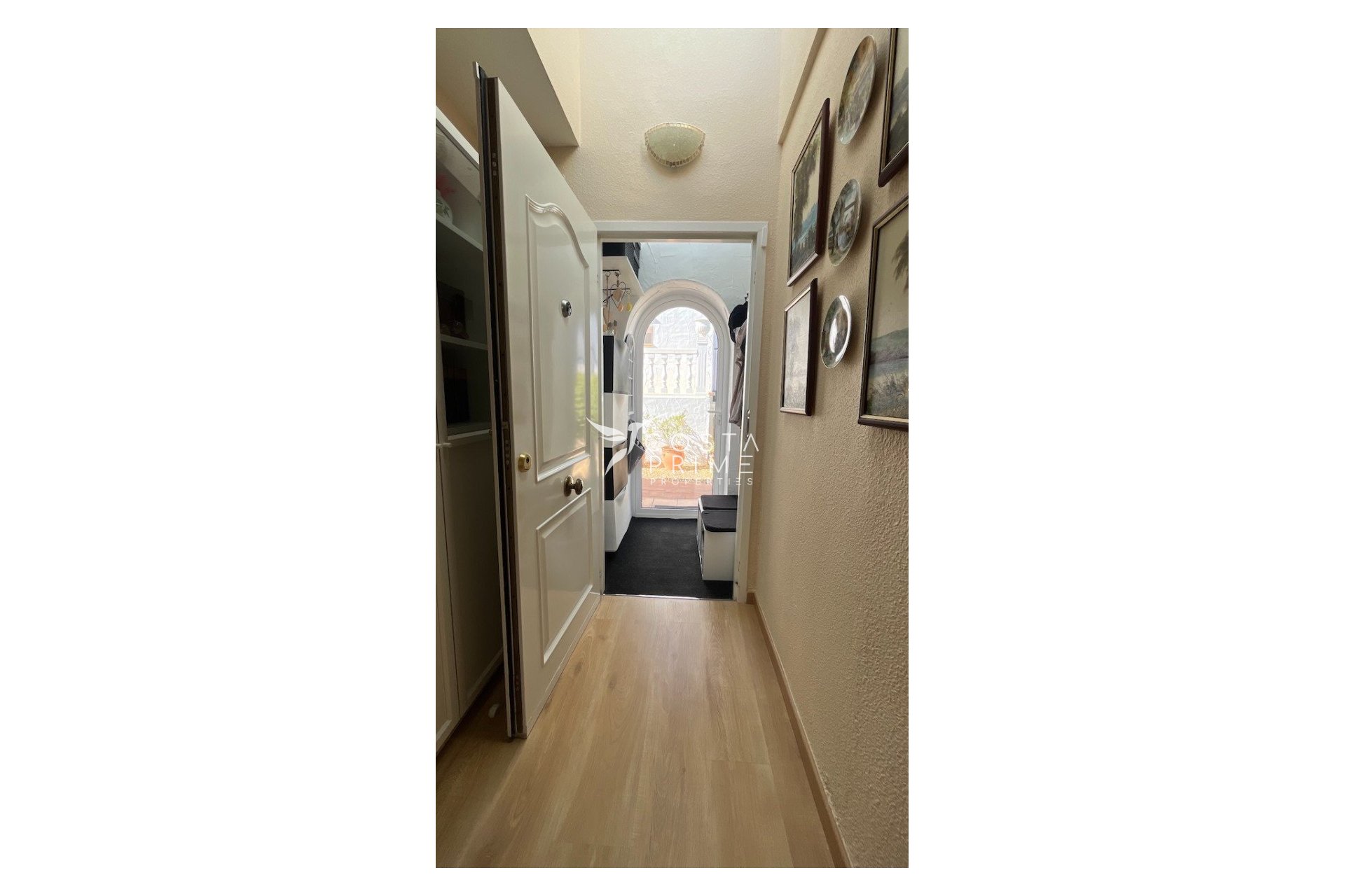 Újraértékesítés - Városháza / Semi - La Nucía