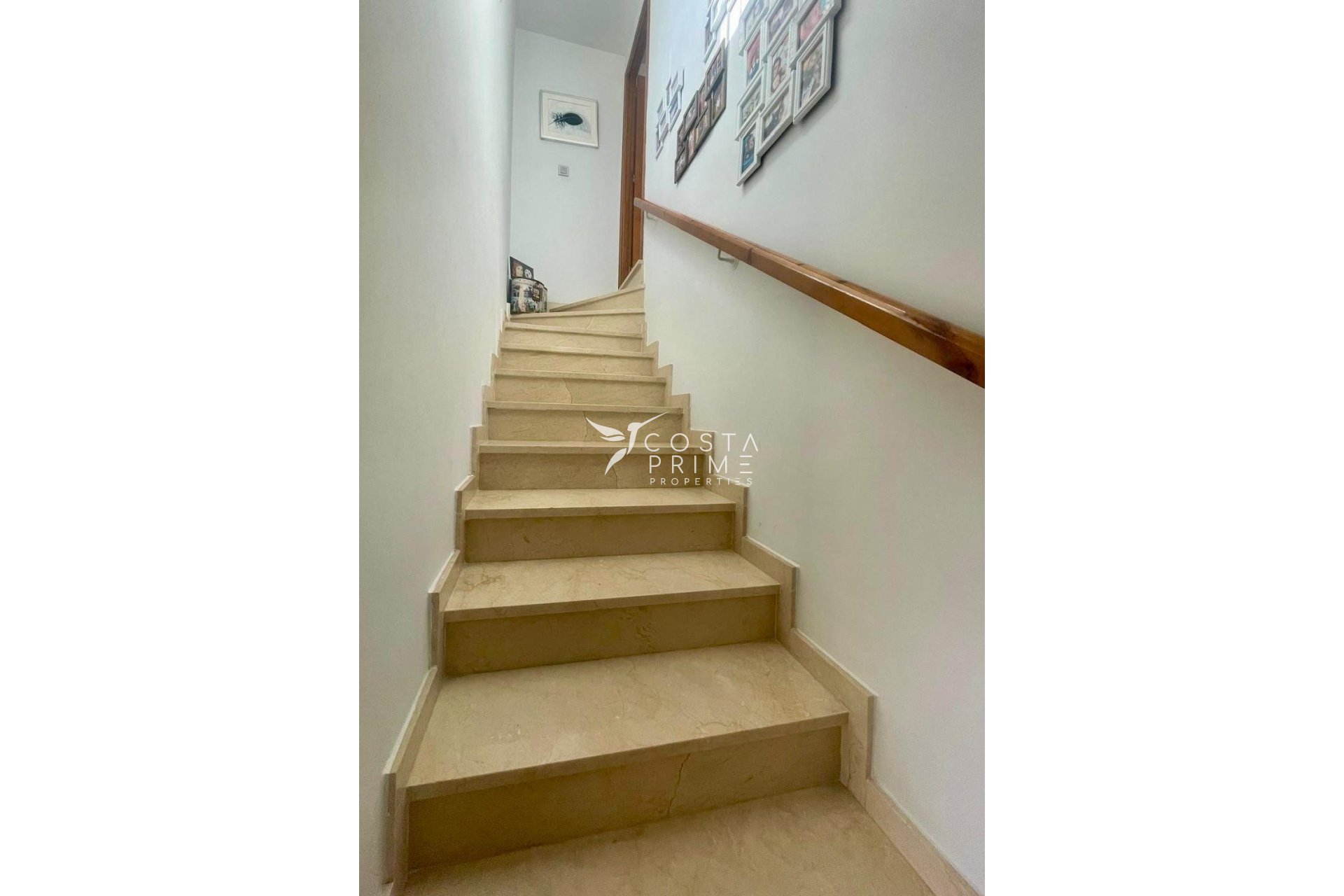 Újraértékesítés - Városháza / Semi - Polop