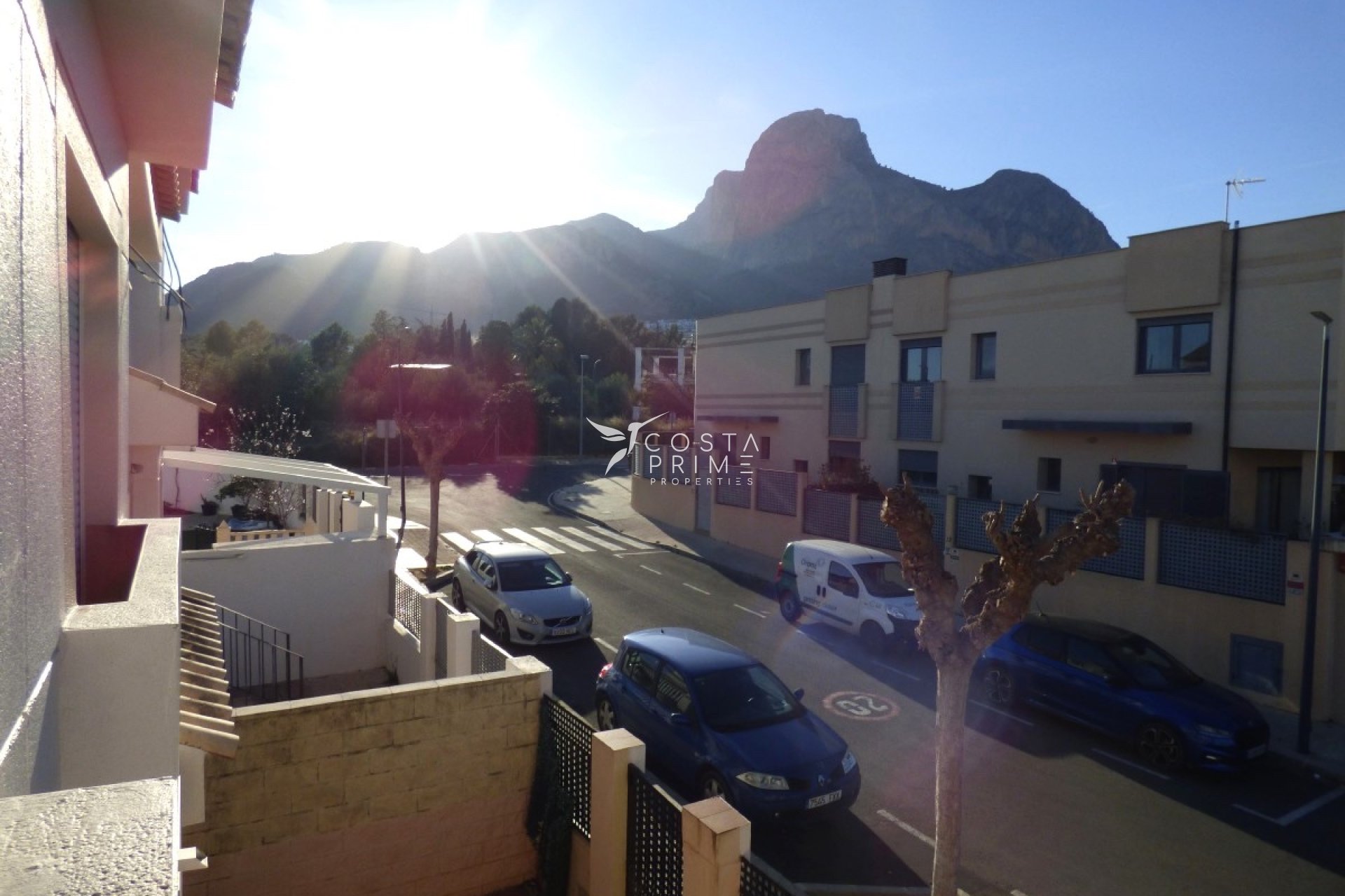 Újraértékesítés - Városháza / Semi - Polop