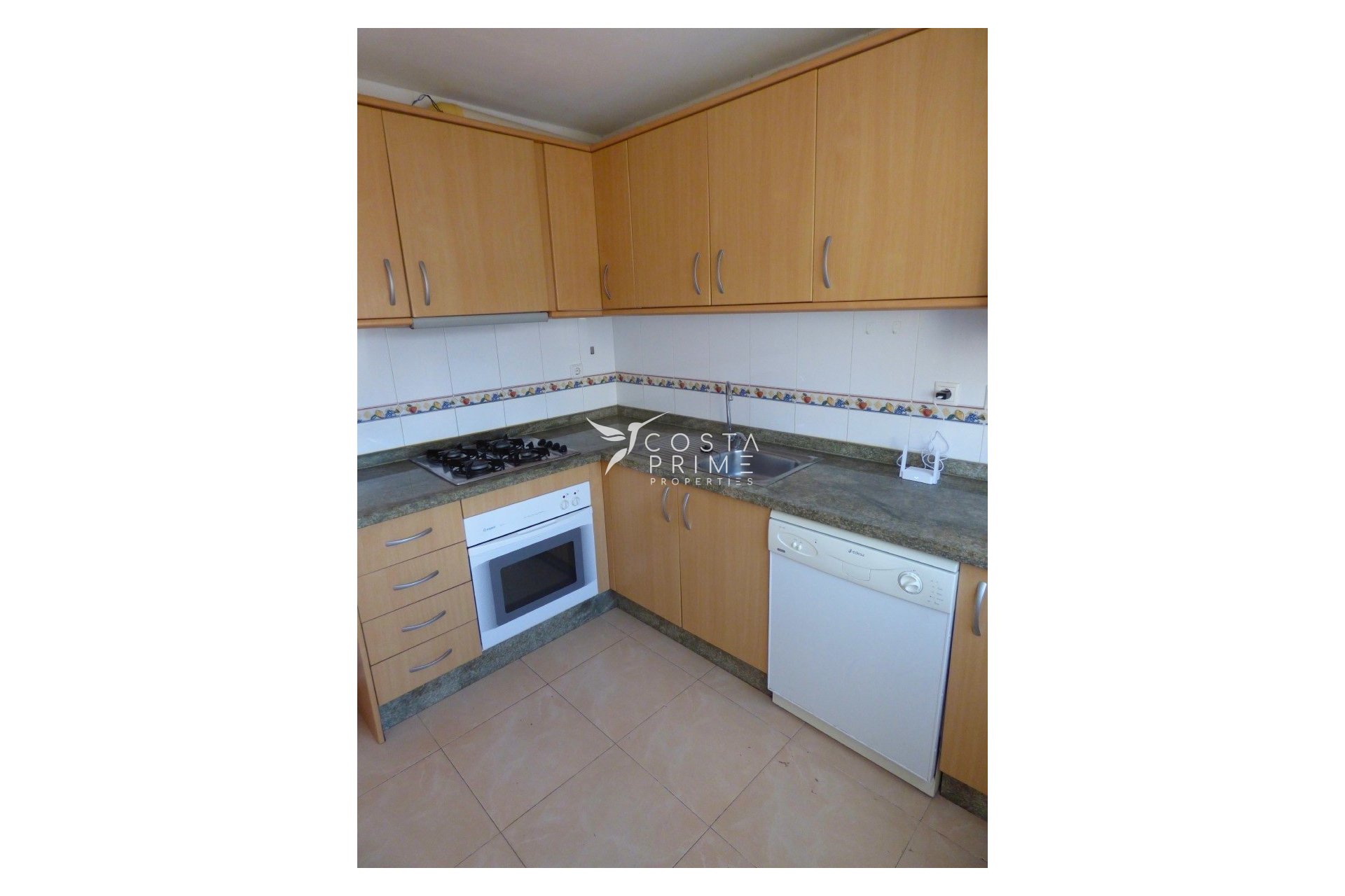 Újraértékesítés - Városháza / Semi - Polop