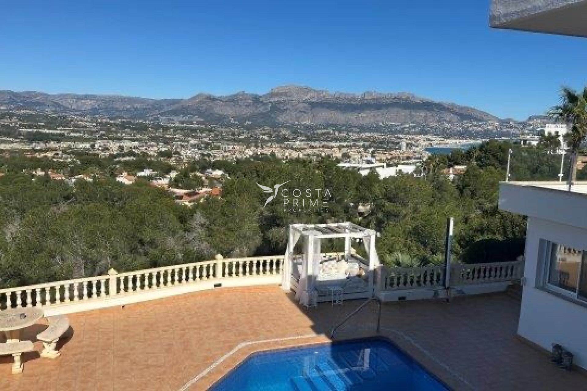 Újraértékesítés - Villa  - Albir