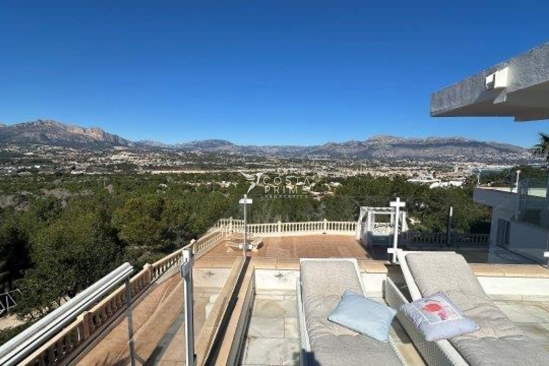 Újraértékesítés - Villa  - Albir
