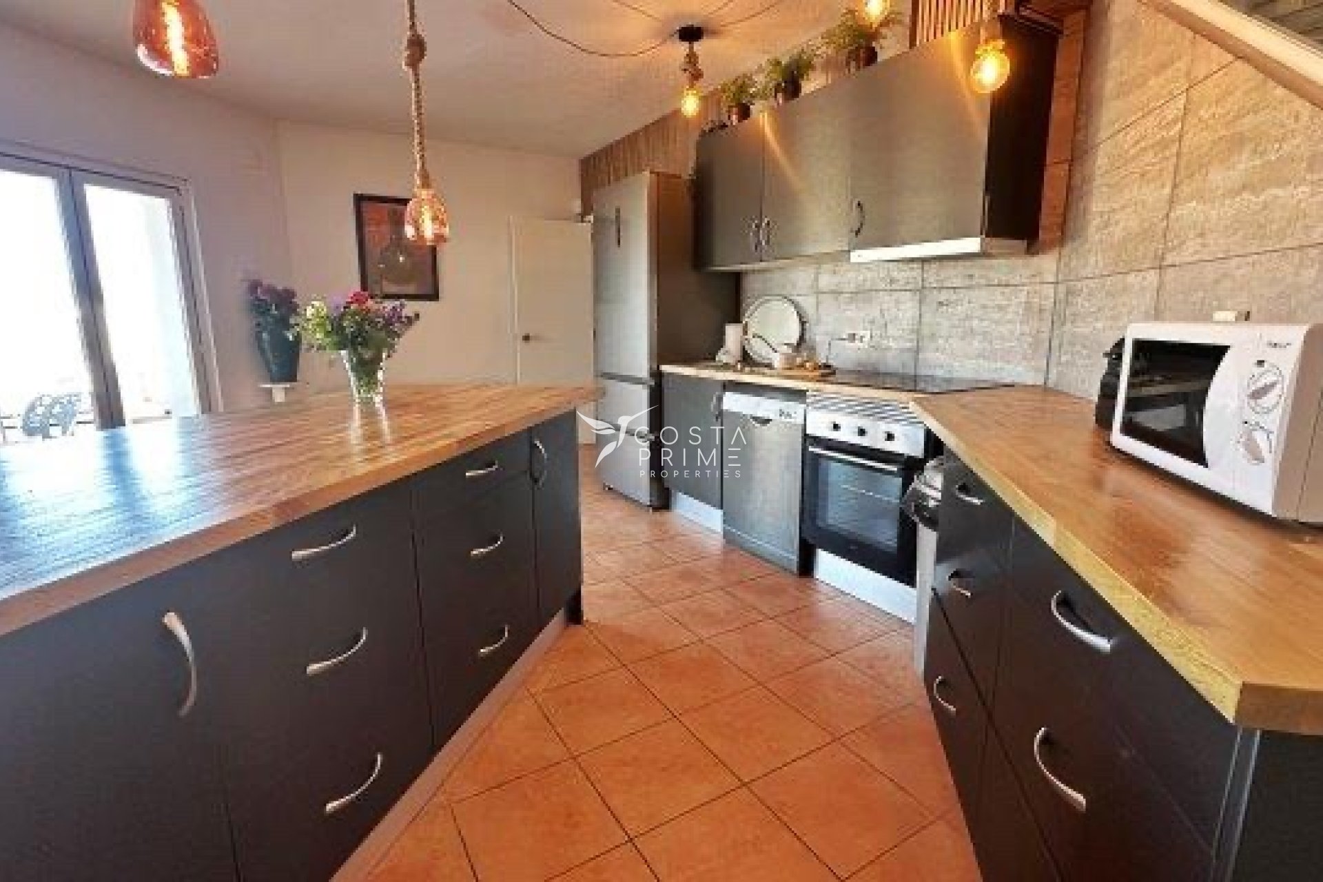 Újraértékesítés - Villa  - Albir